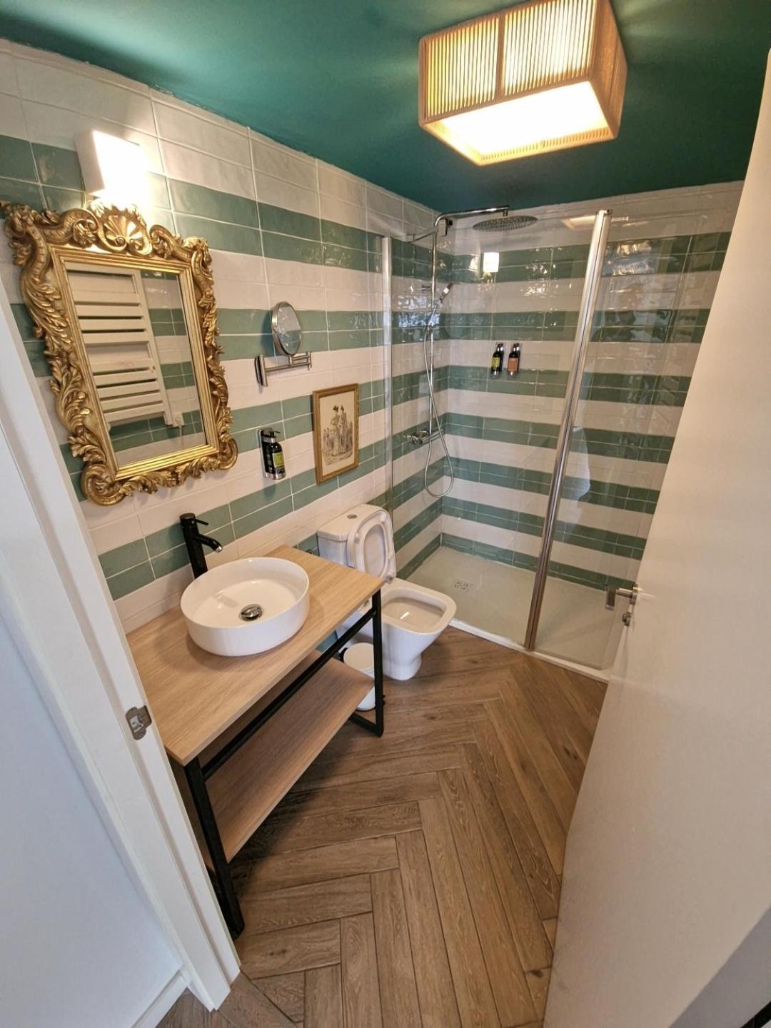 Apartamento de 1 dormitorio con balcón y vistas al mar