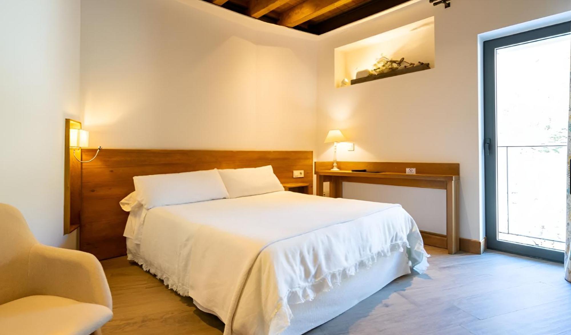 Double Room with Balcony,1626375455:JPEG