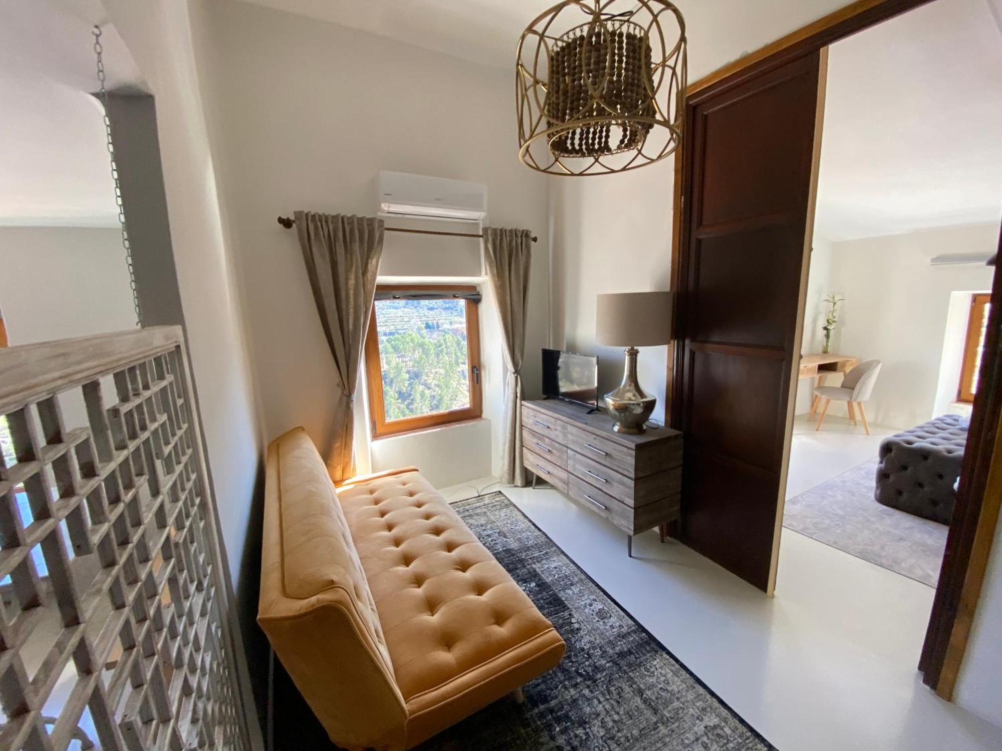 Junior Suite with Mountain View
