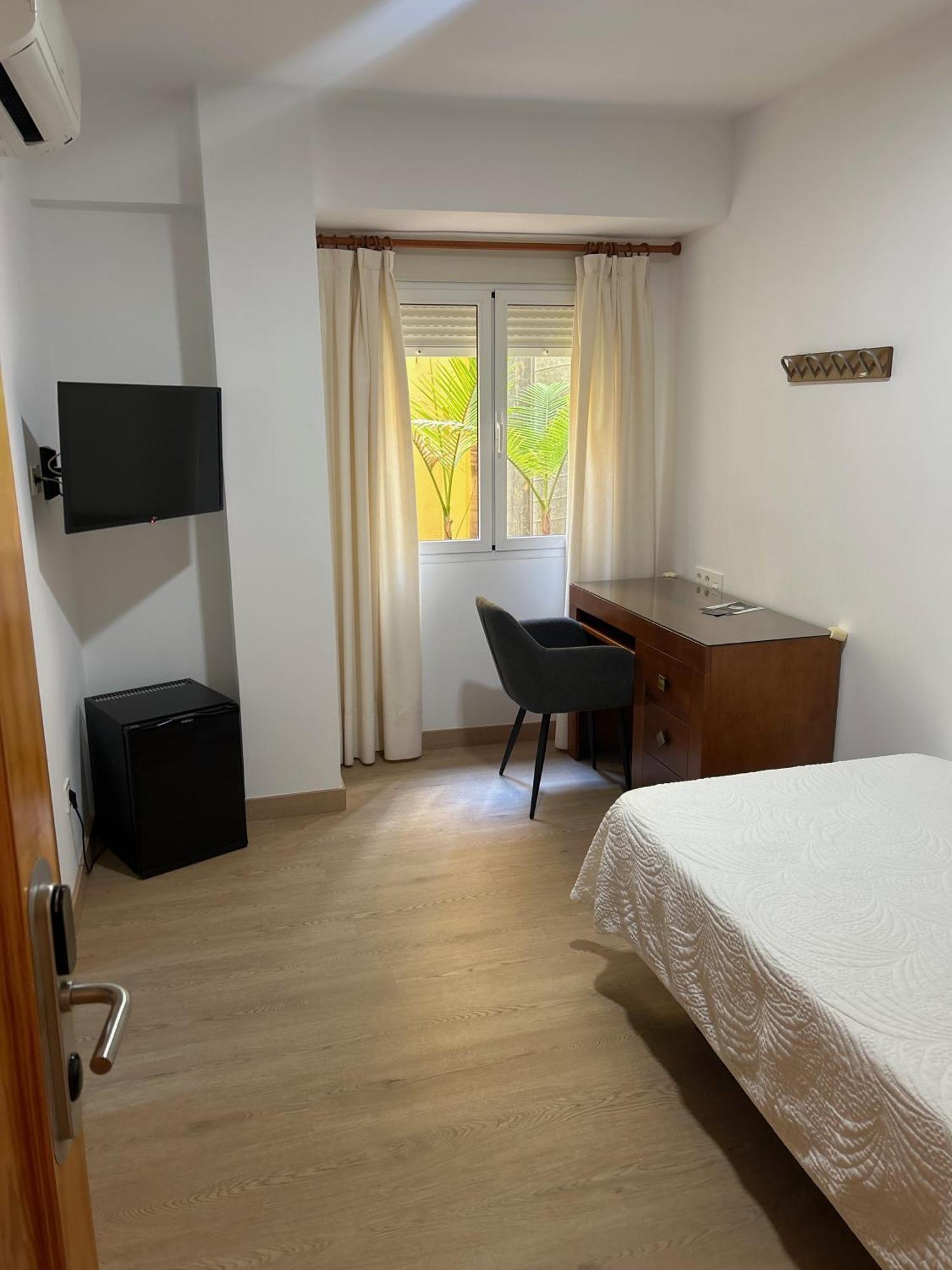 Habitación Individual Pequeña