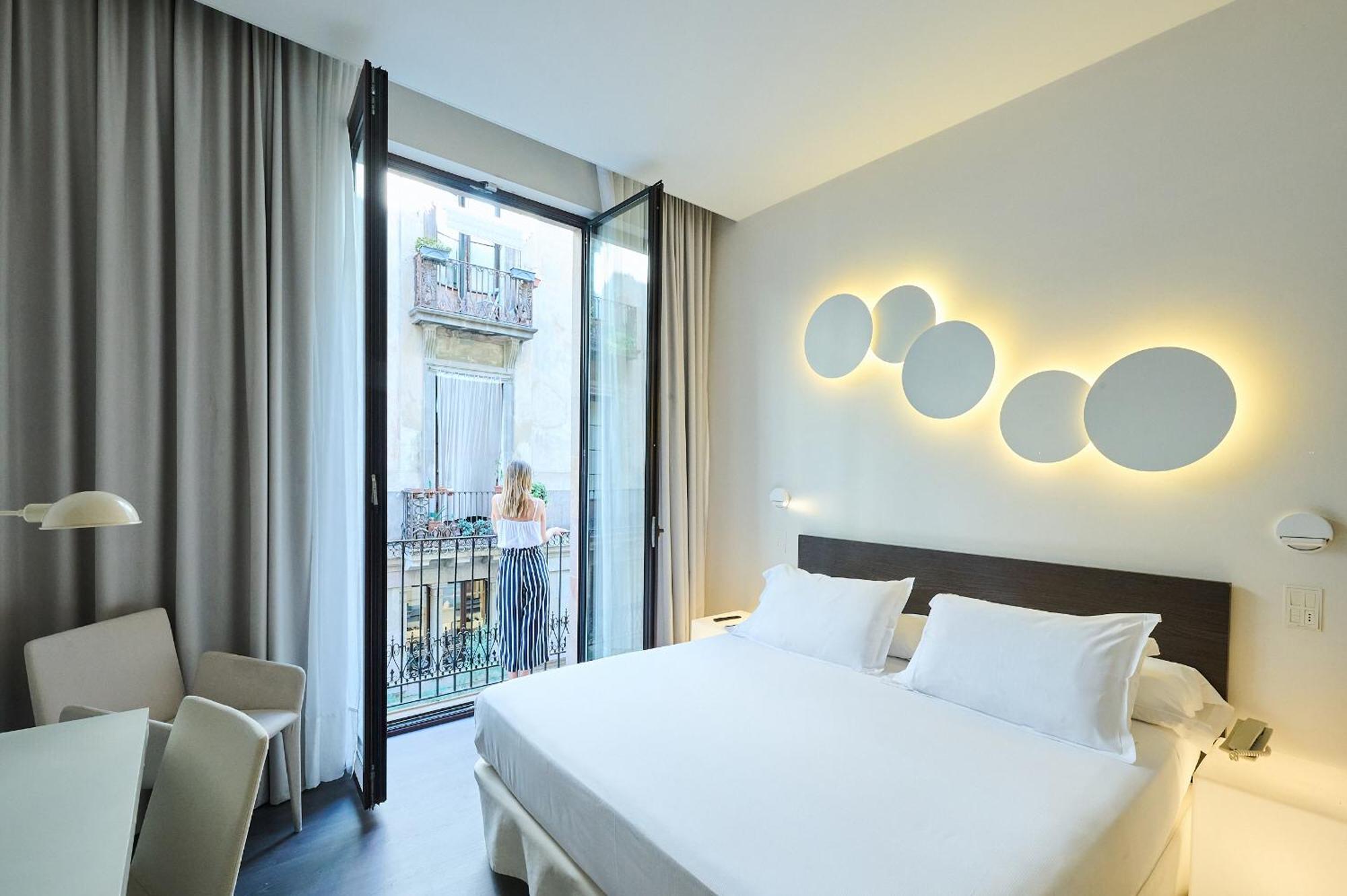 Classic Double or Twin Room City View