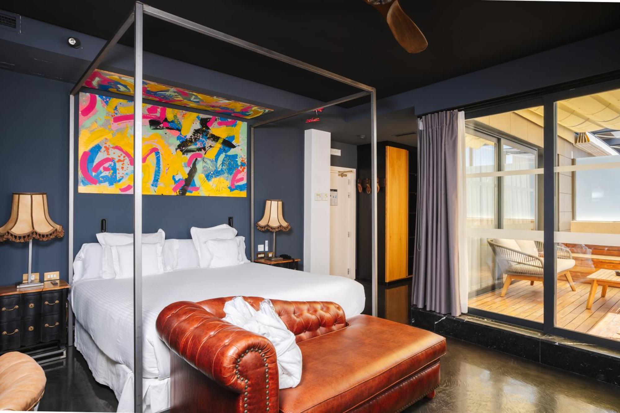 Suite with Terrace,1608813658:JPEG