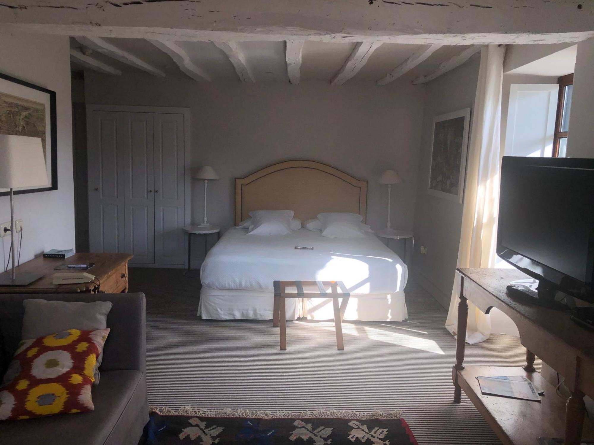Junior Suite,1610218941:JPEG