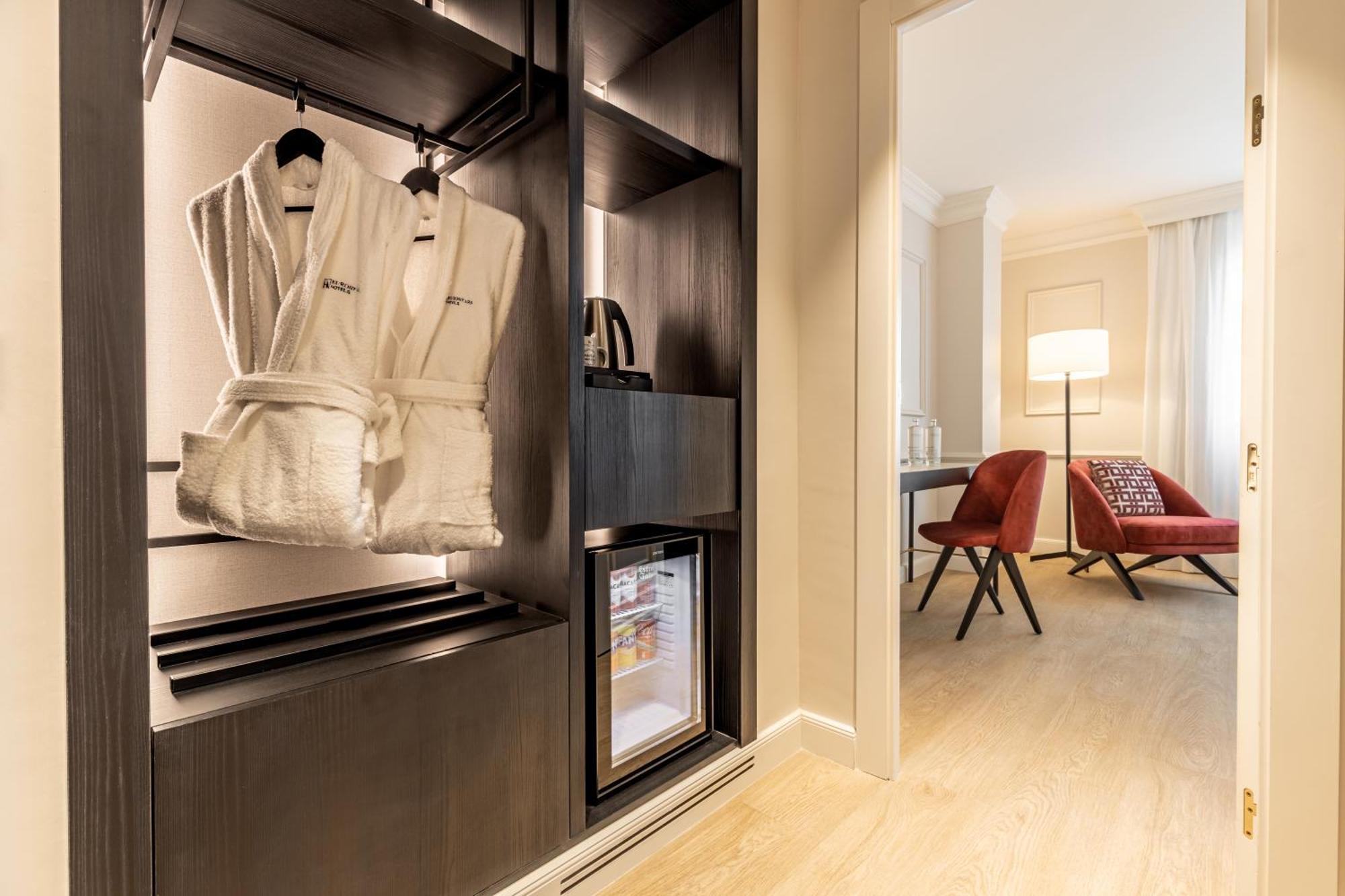 Double or Twin Room,1613660321:JPEG