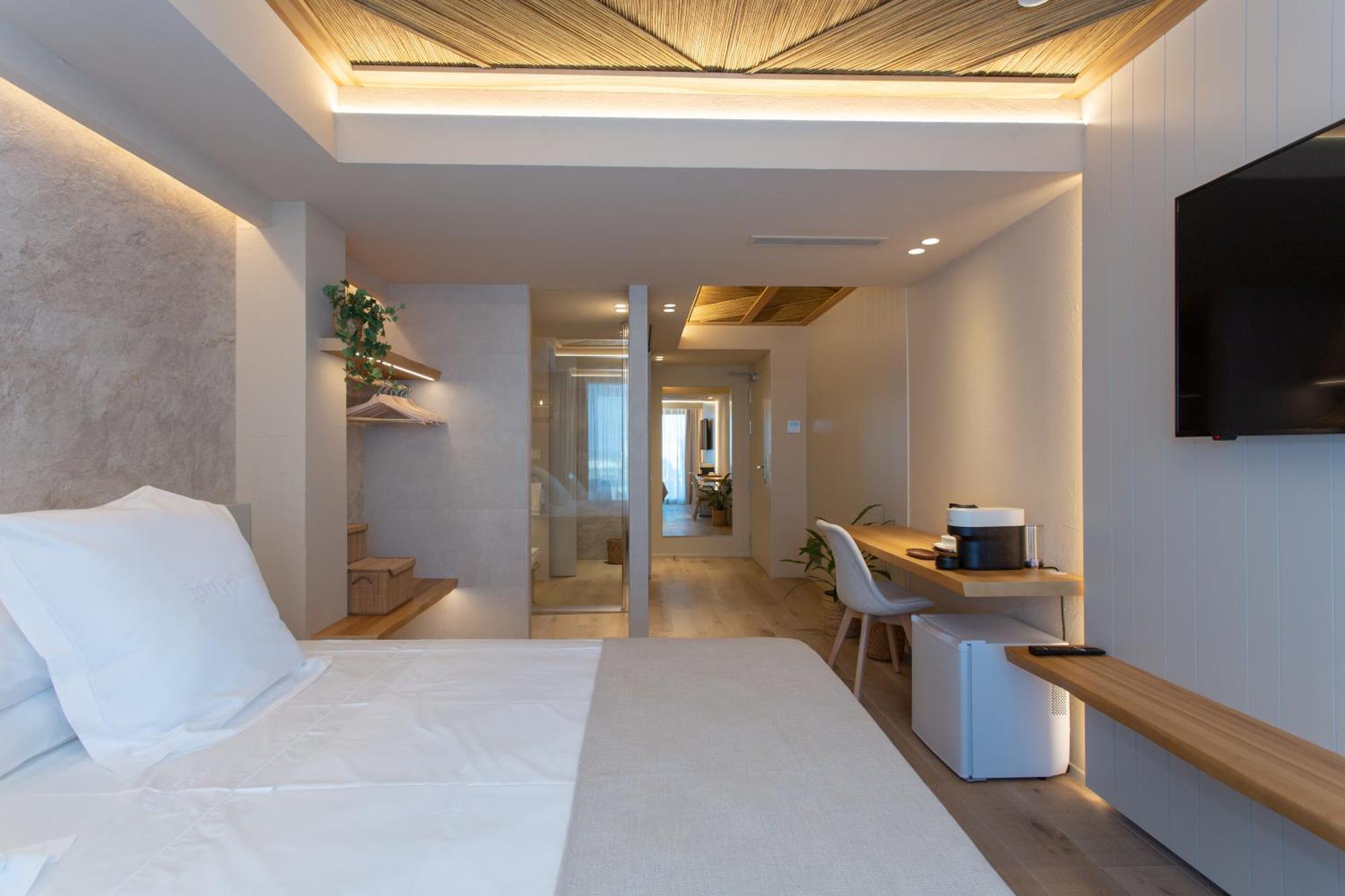 Habitación Doble Deluxe con balcón y vistas al mar