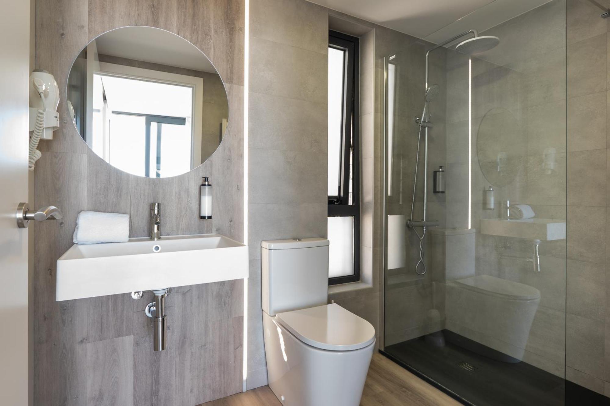 One-Bedroom Superior Apartment up to 10 years old