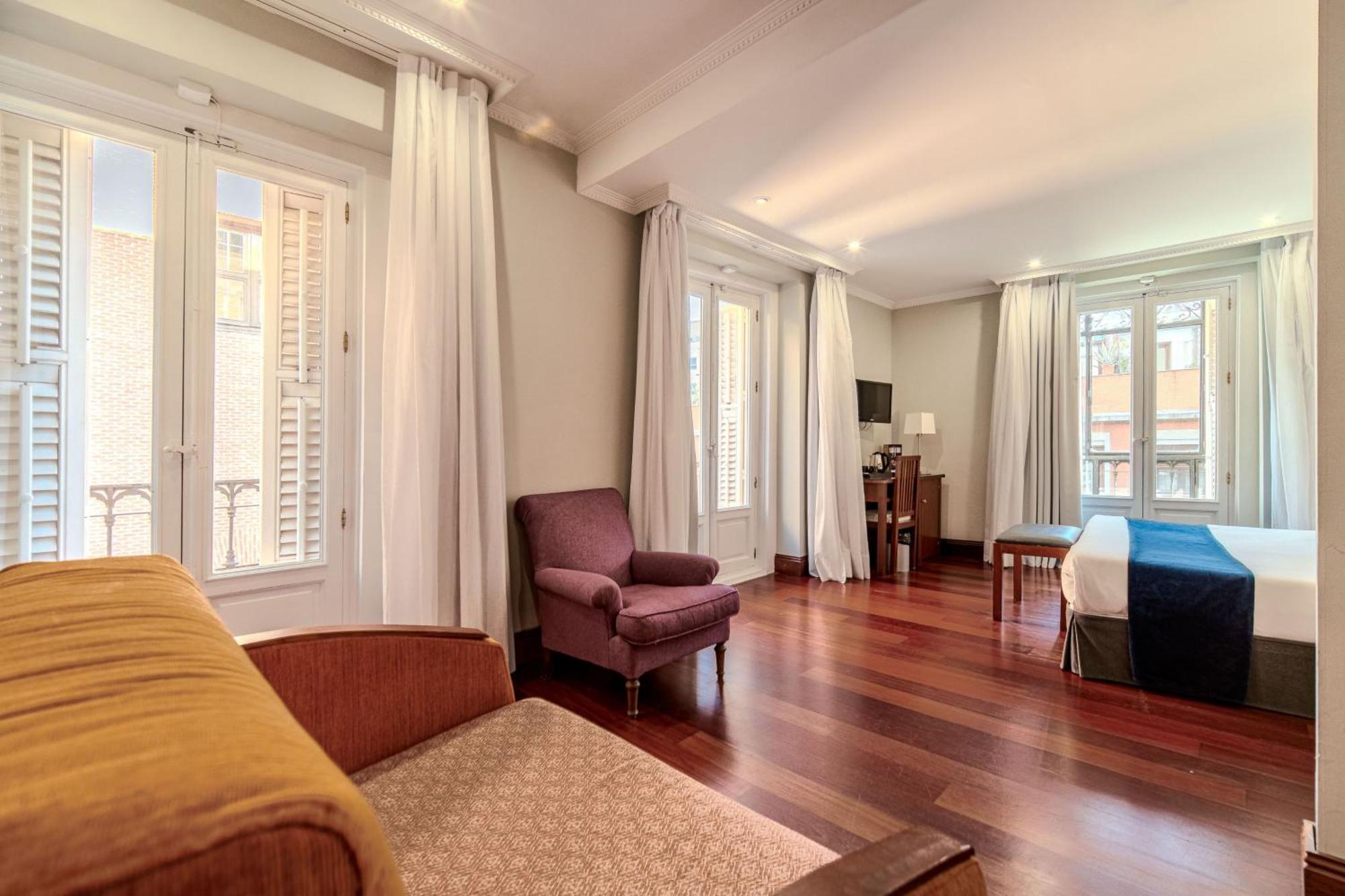 Double or Twin Room with Extra Bed