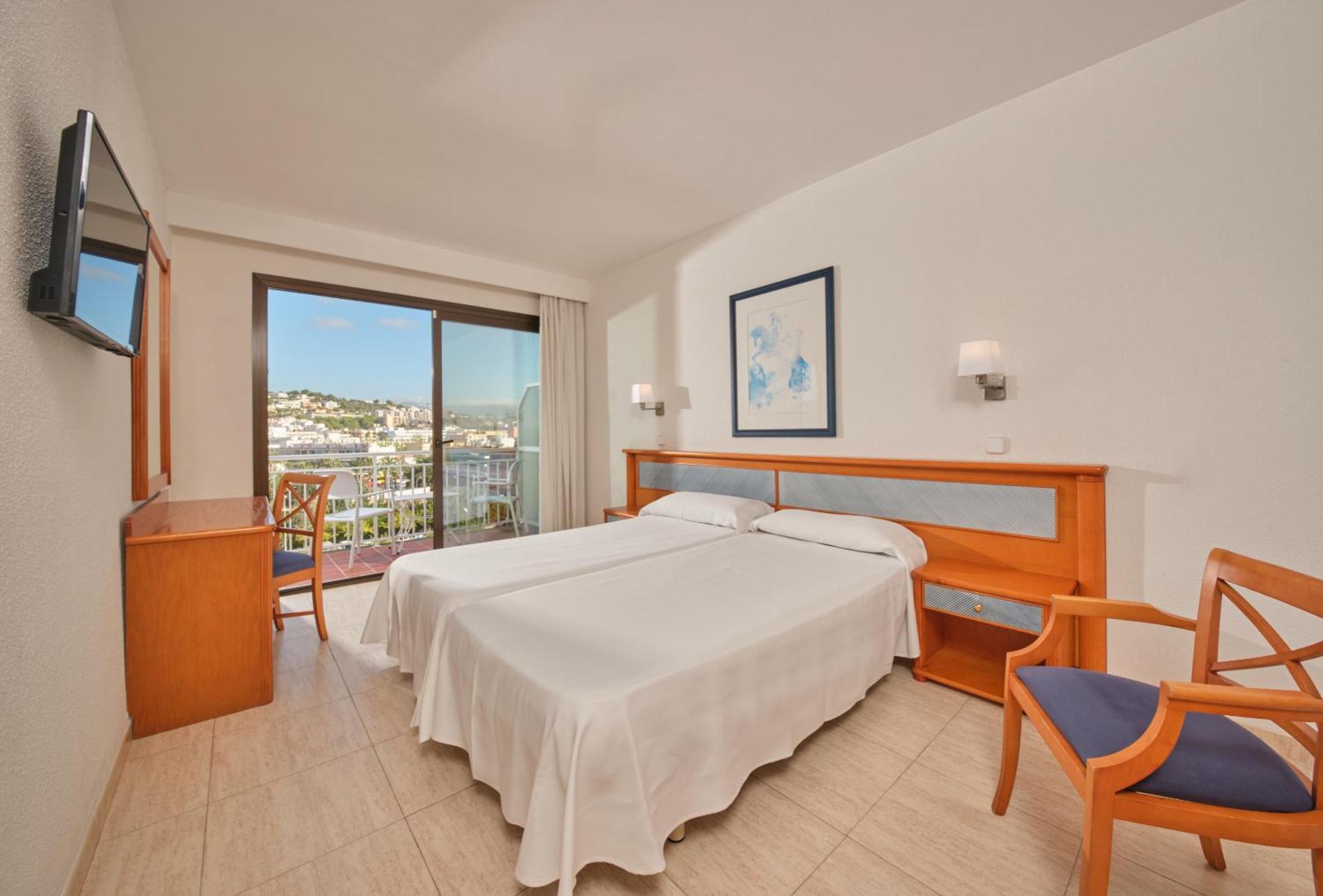 Double or Twin Room with Partial Sea View,1620593376:JPEG