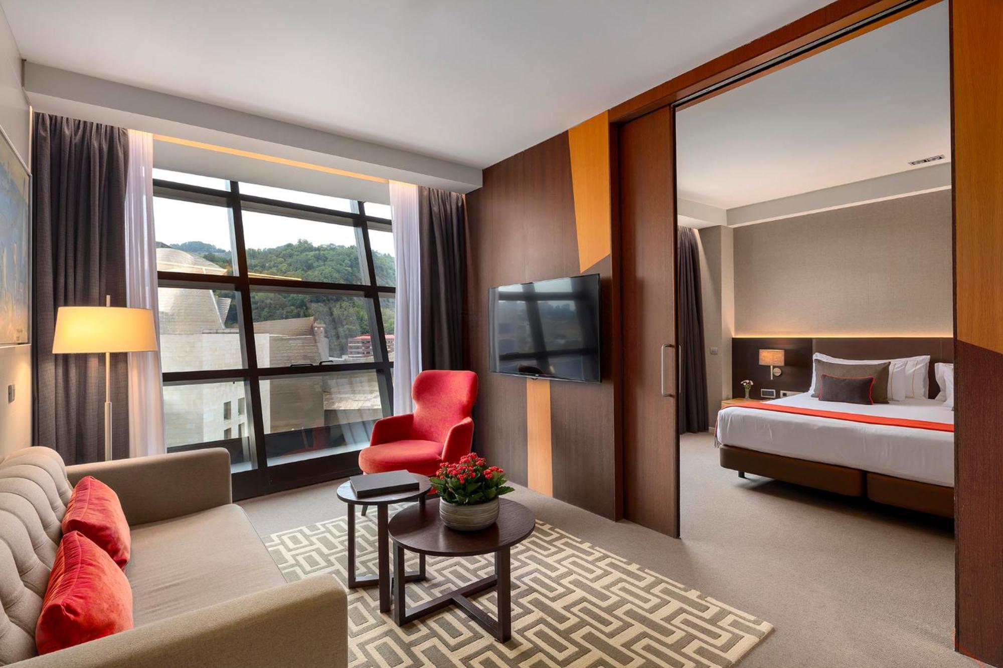Deluxe Suite Guggenheim view