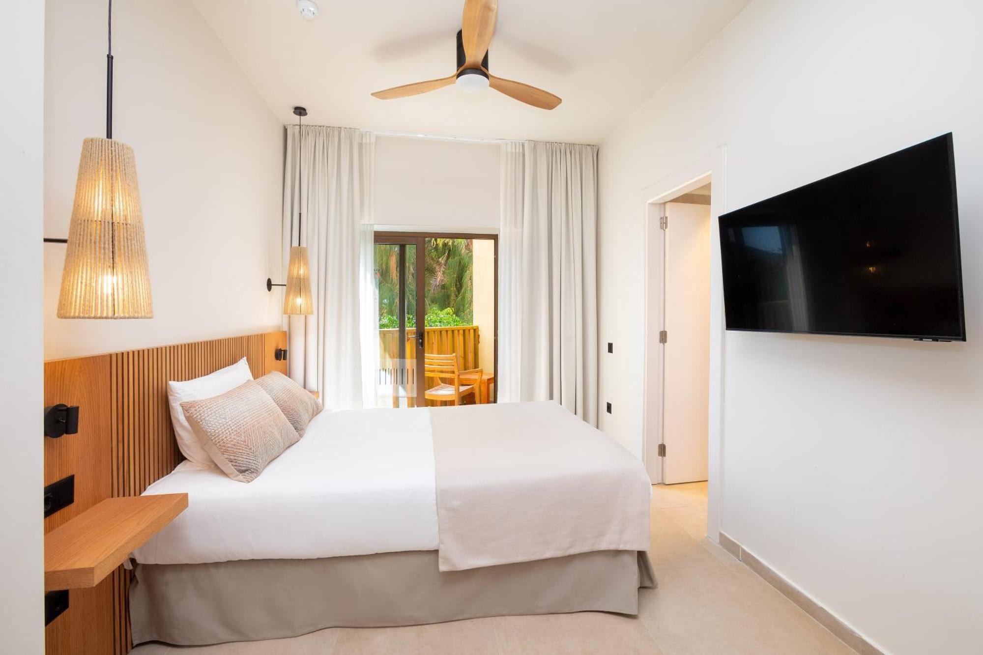 Single Room with Mountain View,1623654534:JPEG