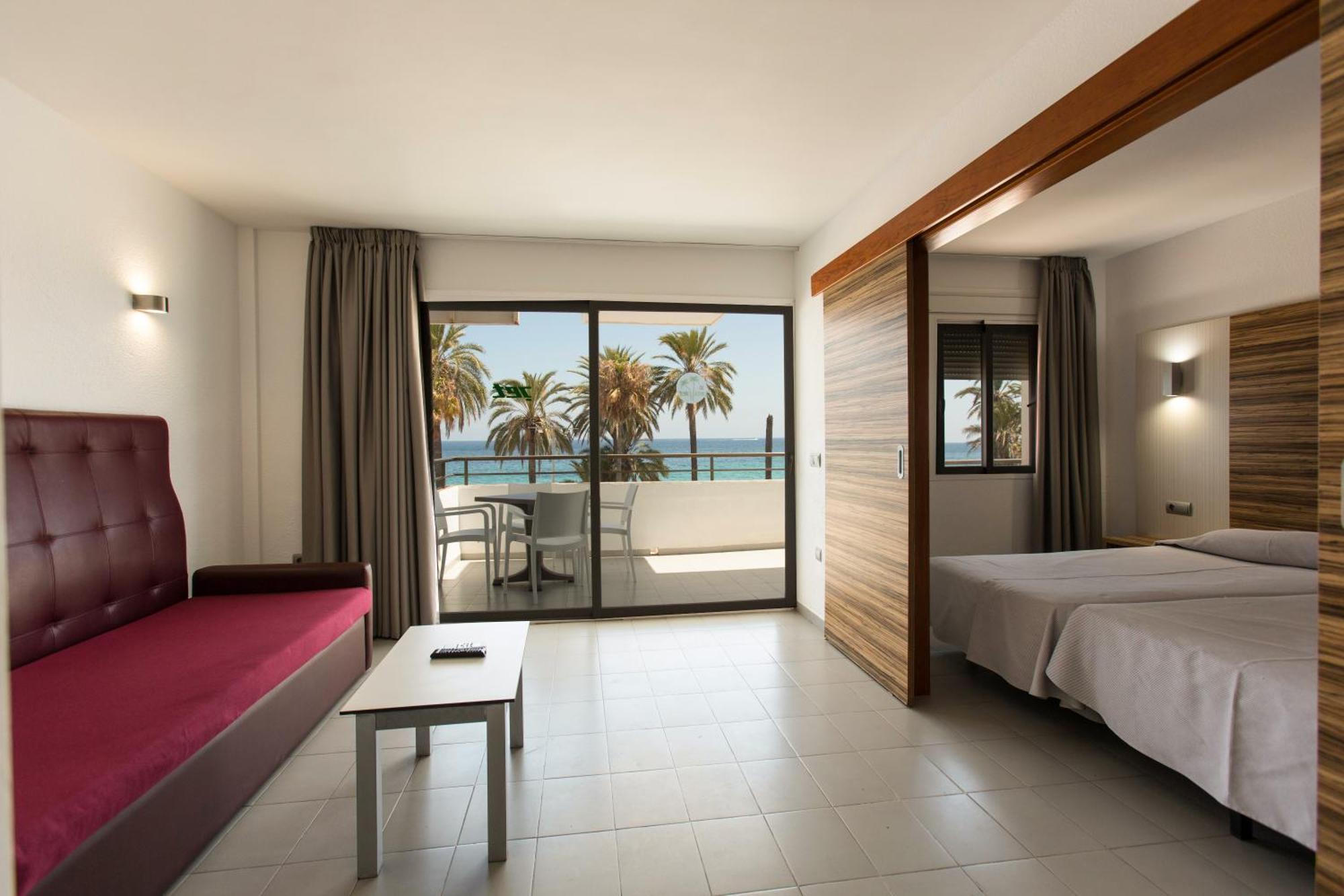 Two-Bedroom Suite Sea View