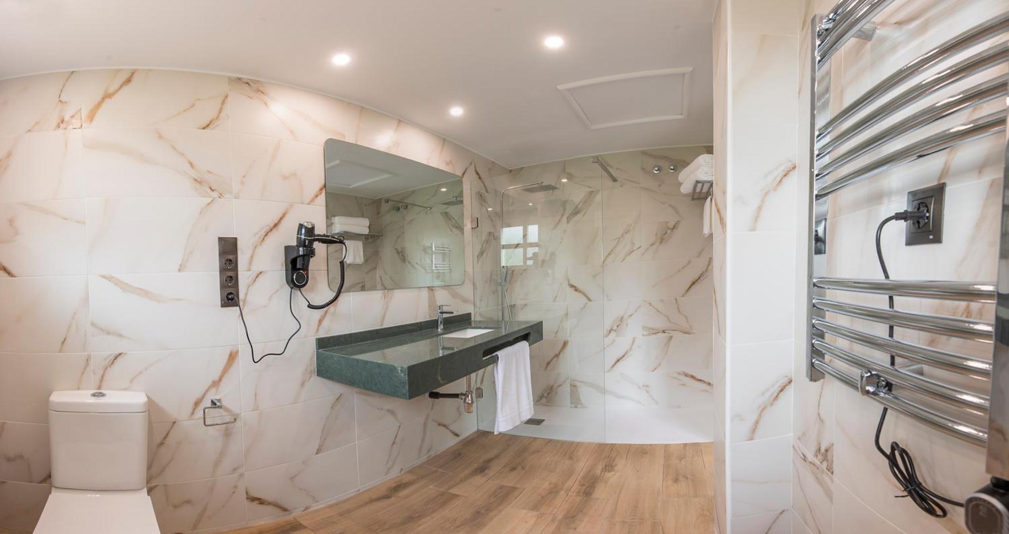 Superior King Room,1628227492:JPEG