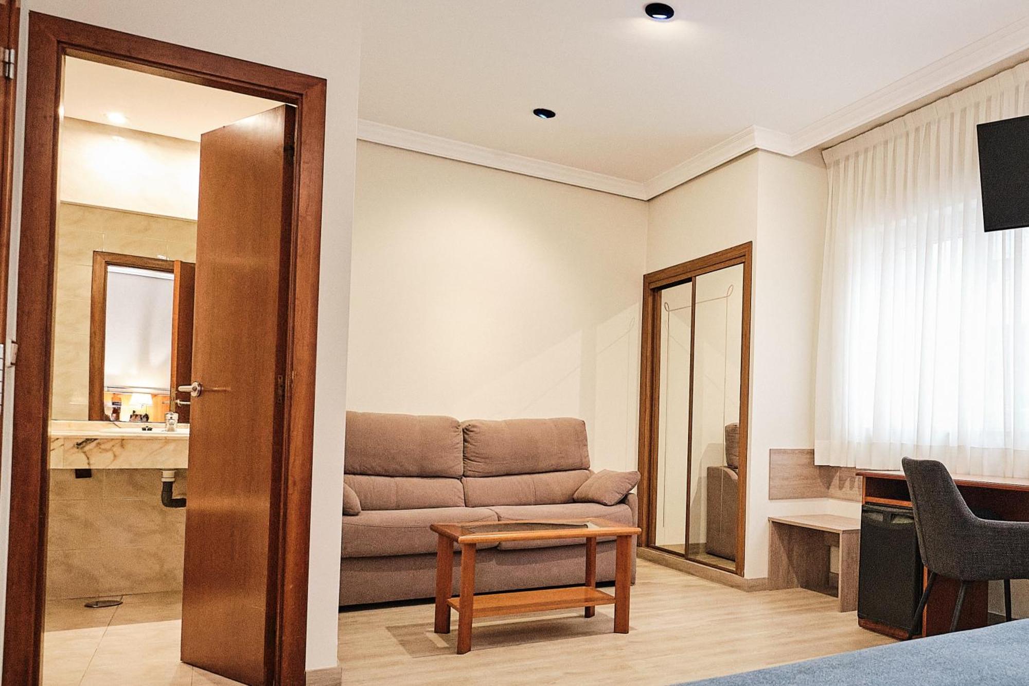 Standard Triple Room,1627930414:JPEG