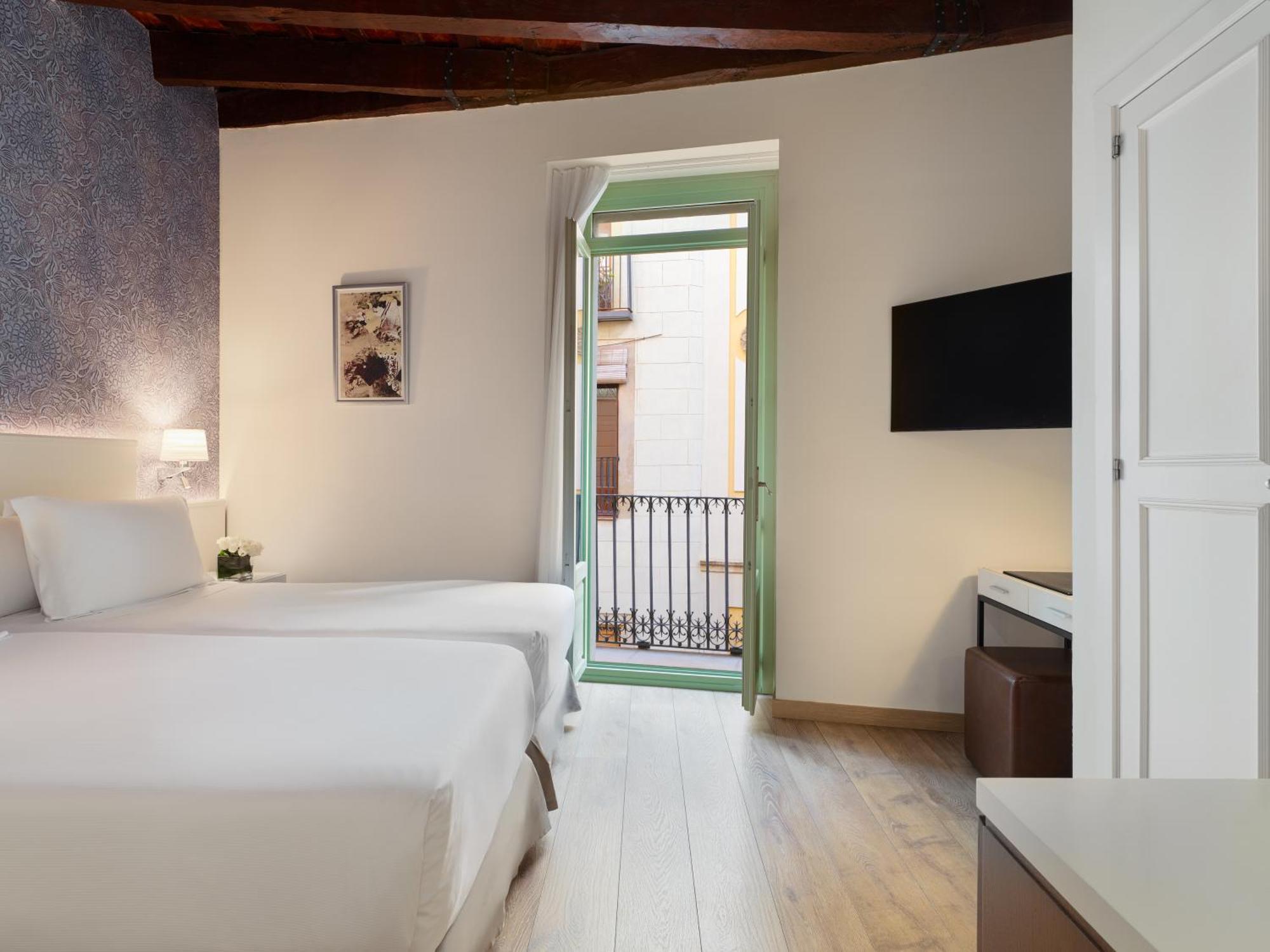 Double or Twin Room Balcony