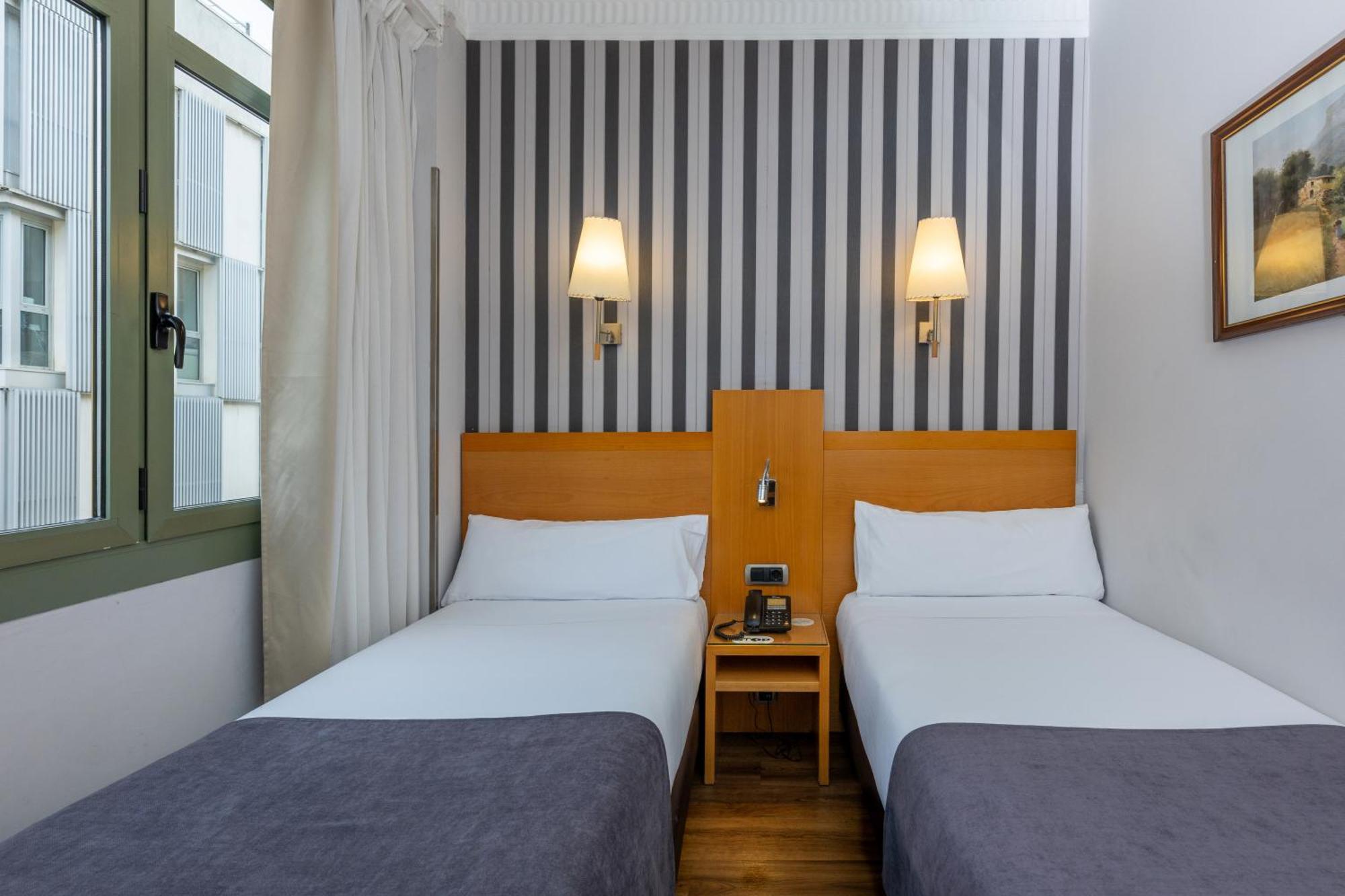 Double or Twin Room,1628646325:JPEG