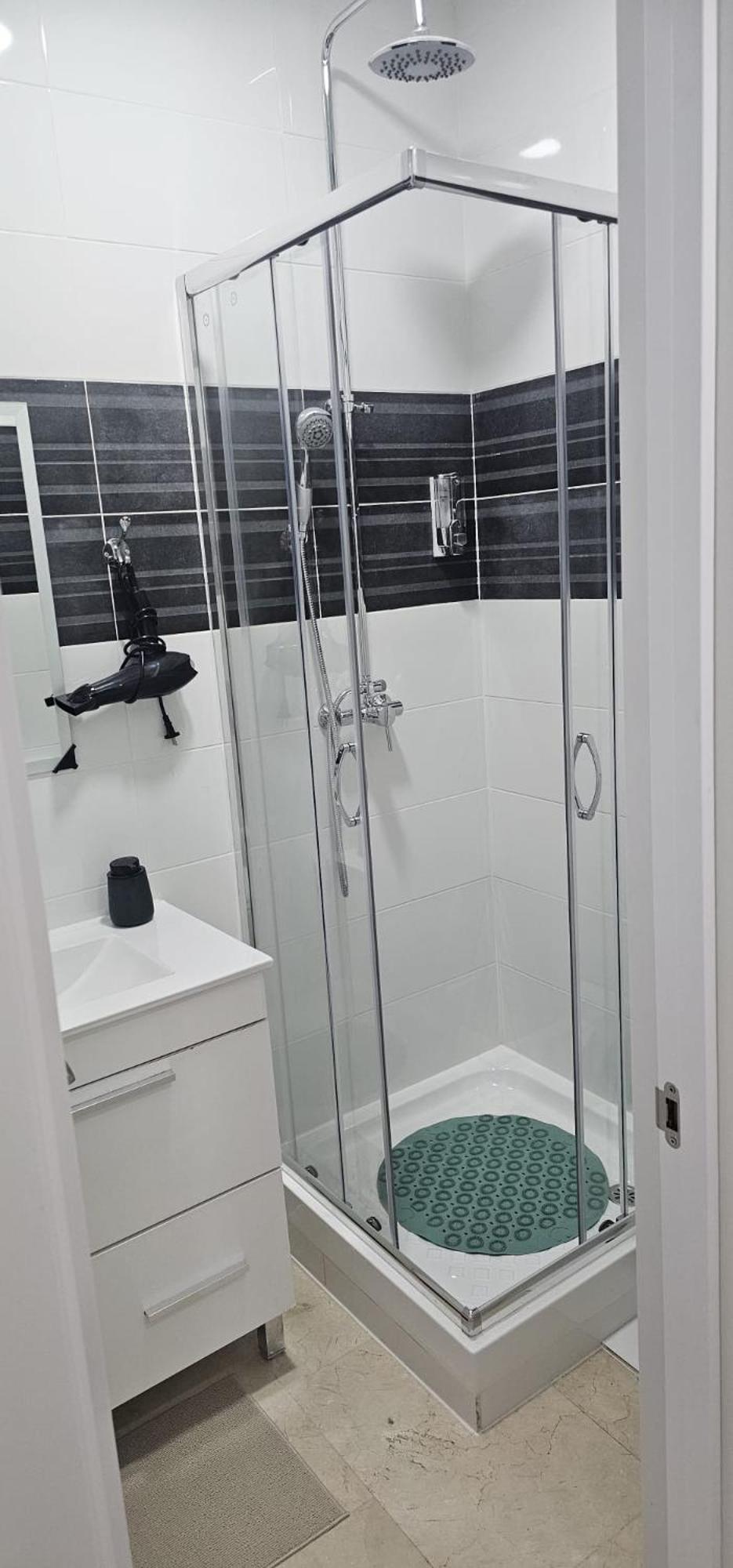 Habitación Individual Estándar con baño compartido
