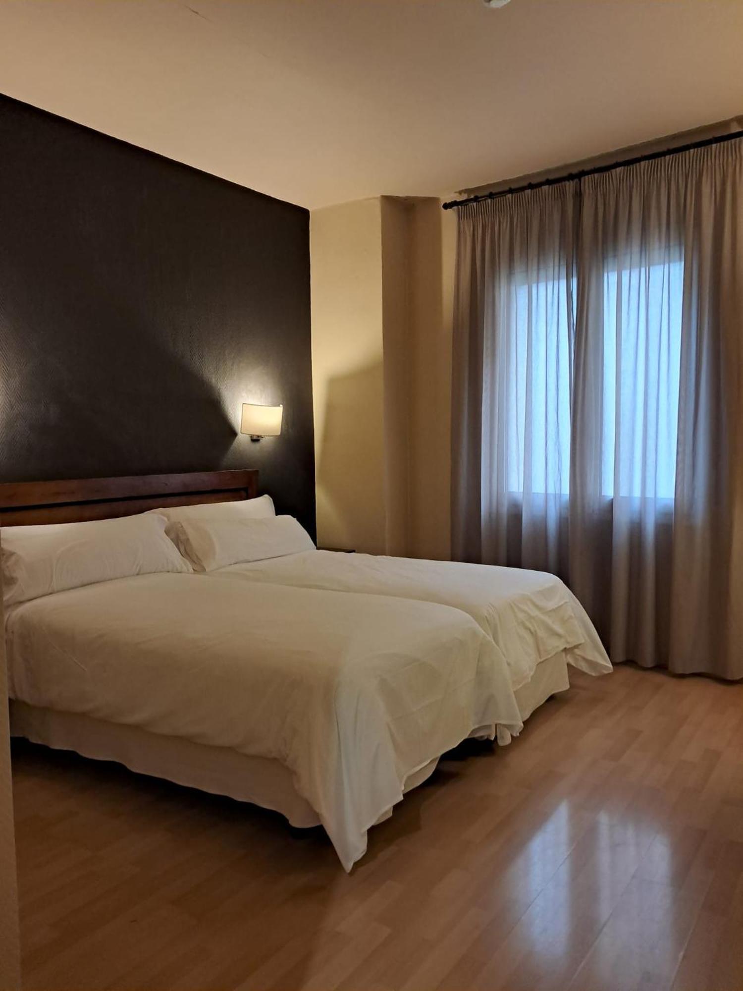 Chambre Lits Jumeaux avec Salle de Bains