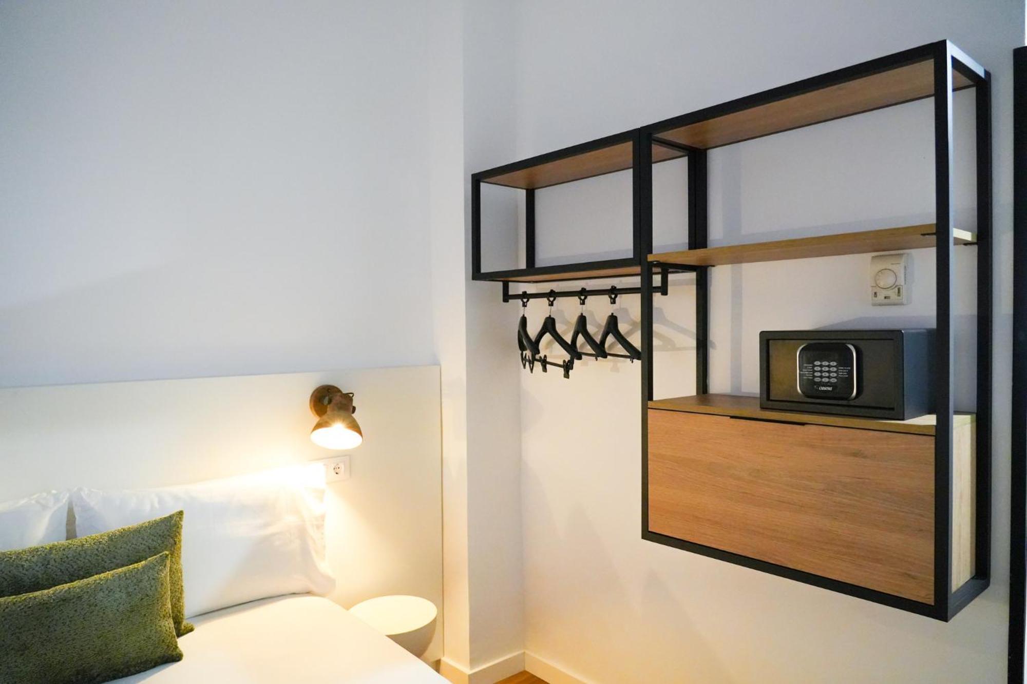 Twin Room,1649014674:JPEG