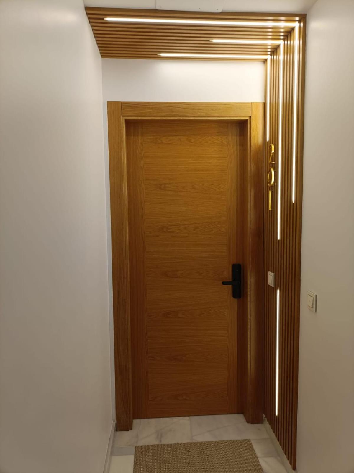 Apartamento con balcón