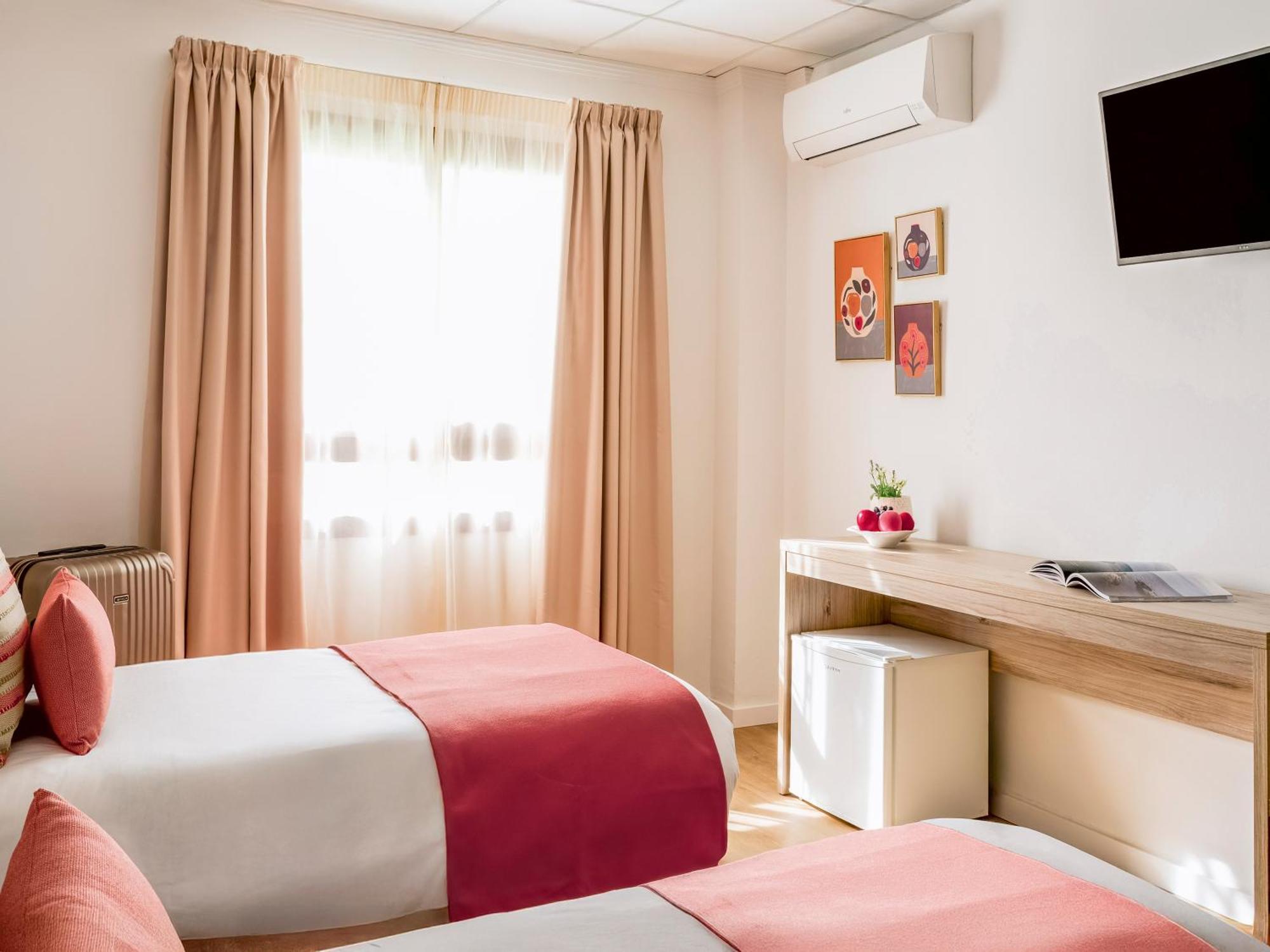 Double or Twin Room,1642307736:JPEG
