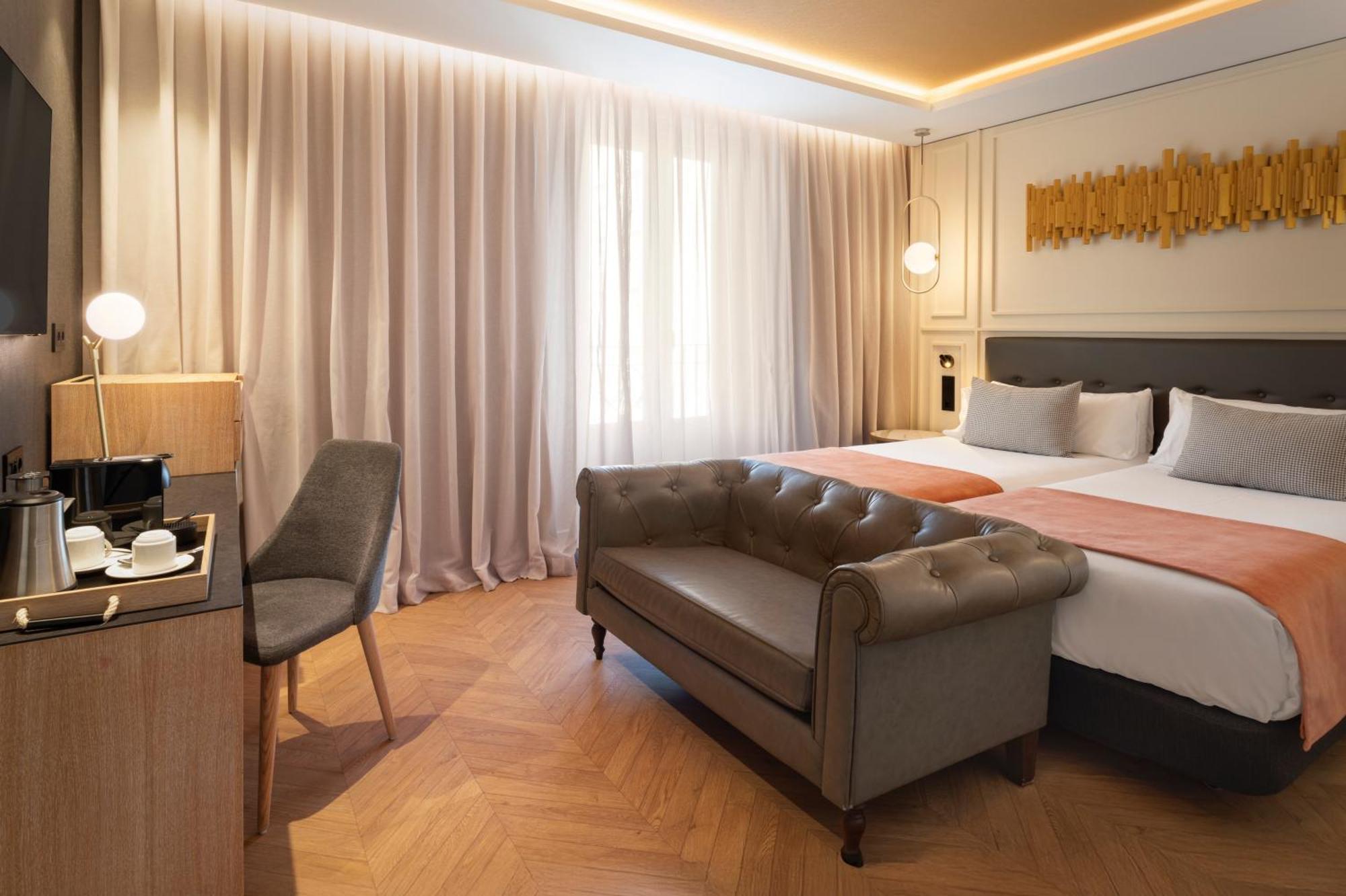 Premium Double Room,1646332712:JPEG