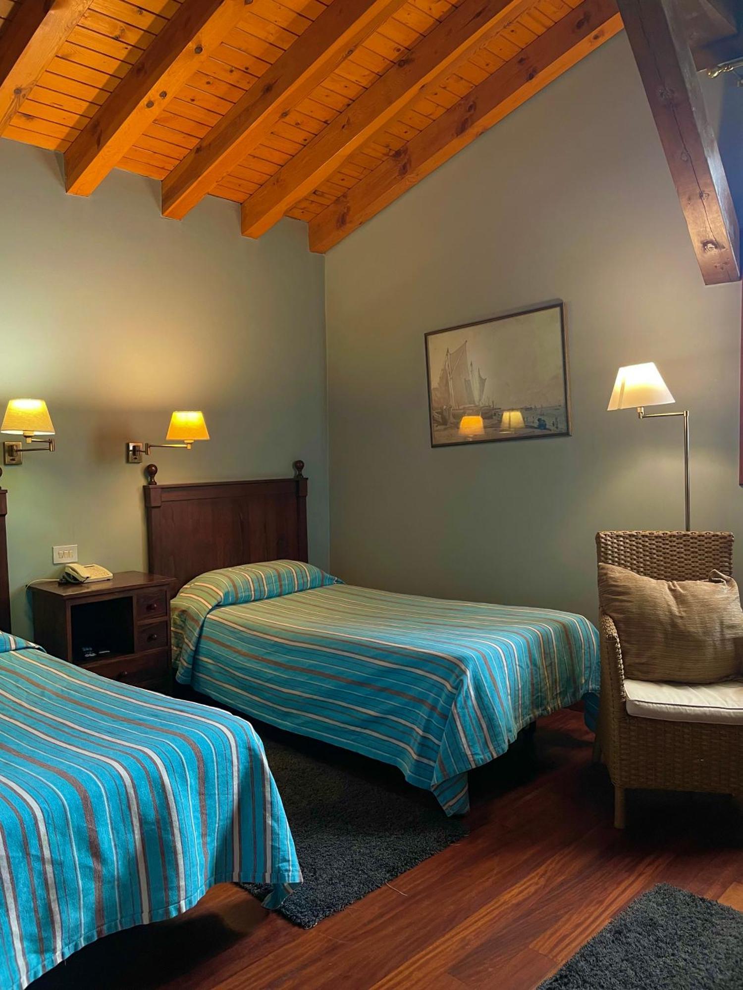 Twin Room,1646359152:JPEG