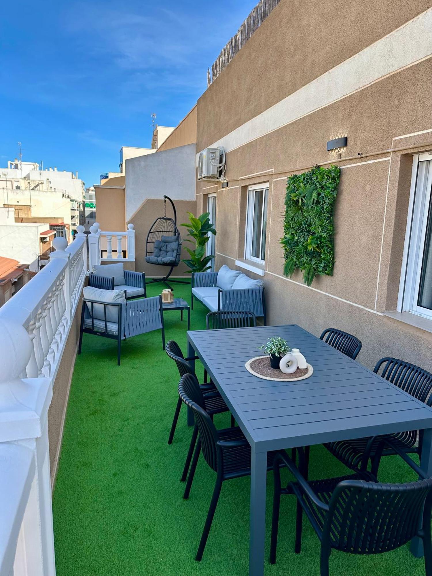 Apartamento con balcón