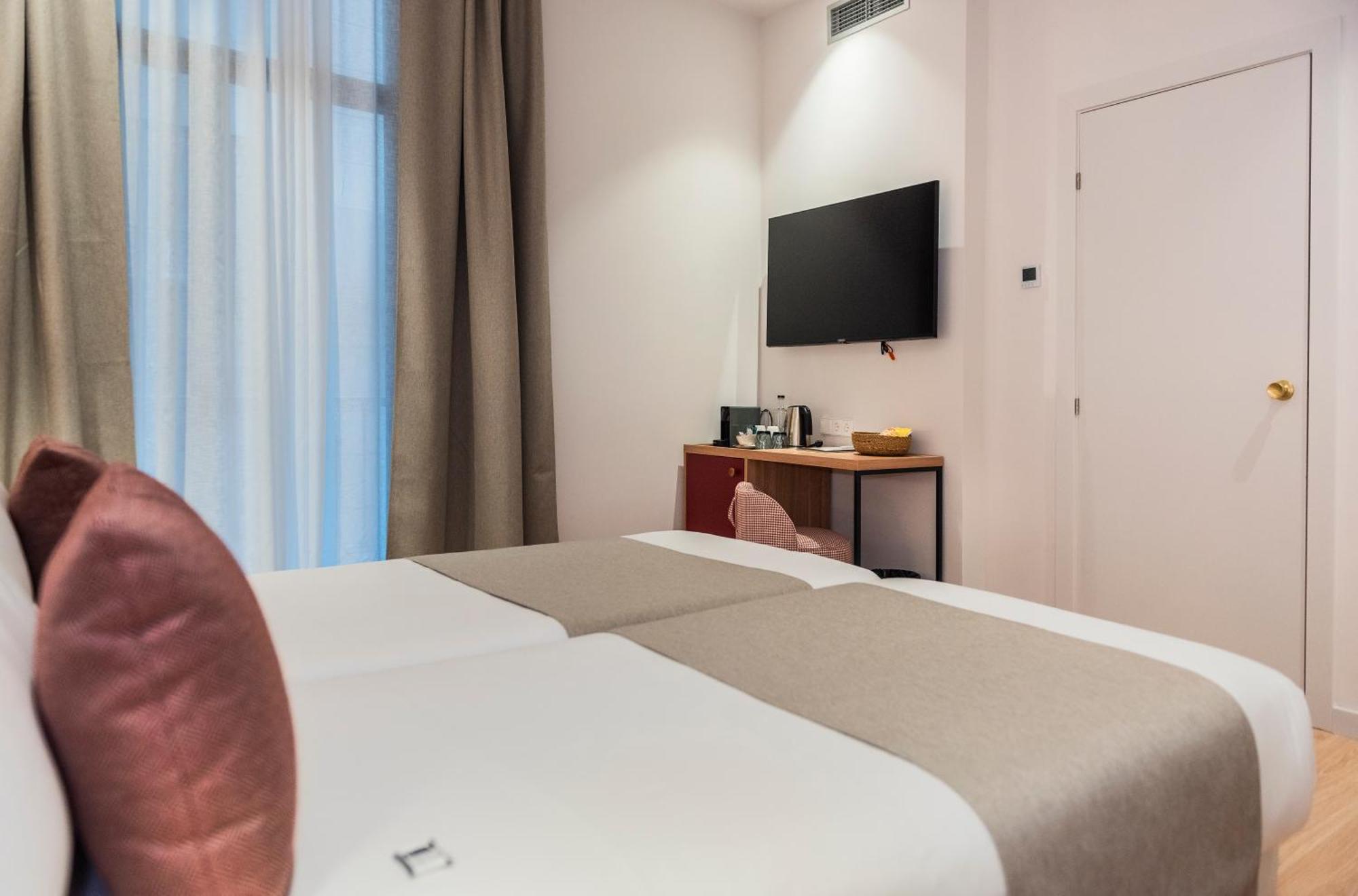 Superior Twin Room,1646917578:JPEG