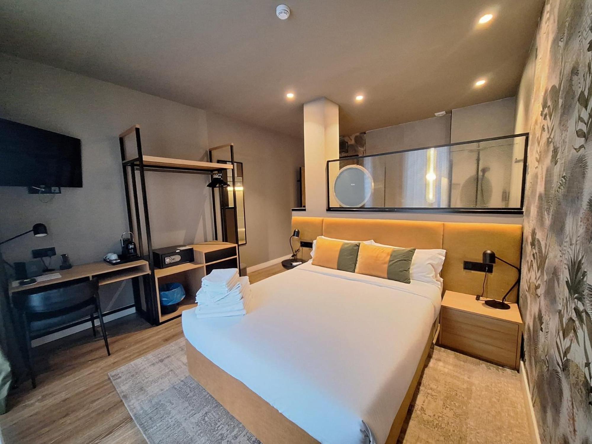 Standard Double Room,1632470847:JPEG