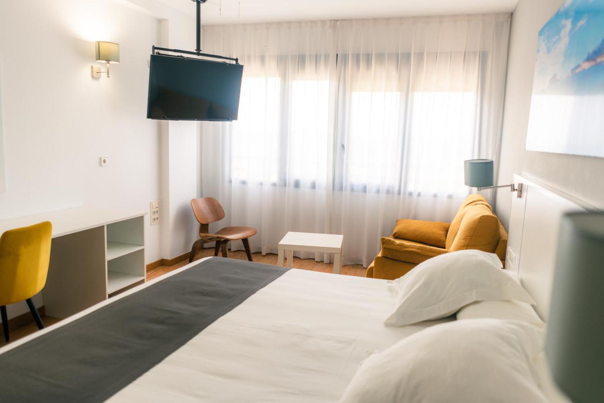 Standard Double or Twin Room,1651170106:JPEG