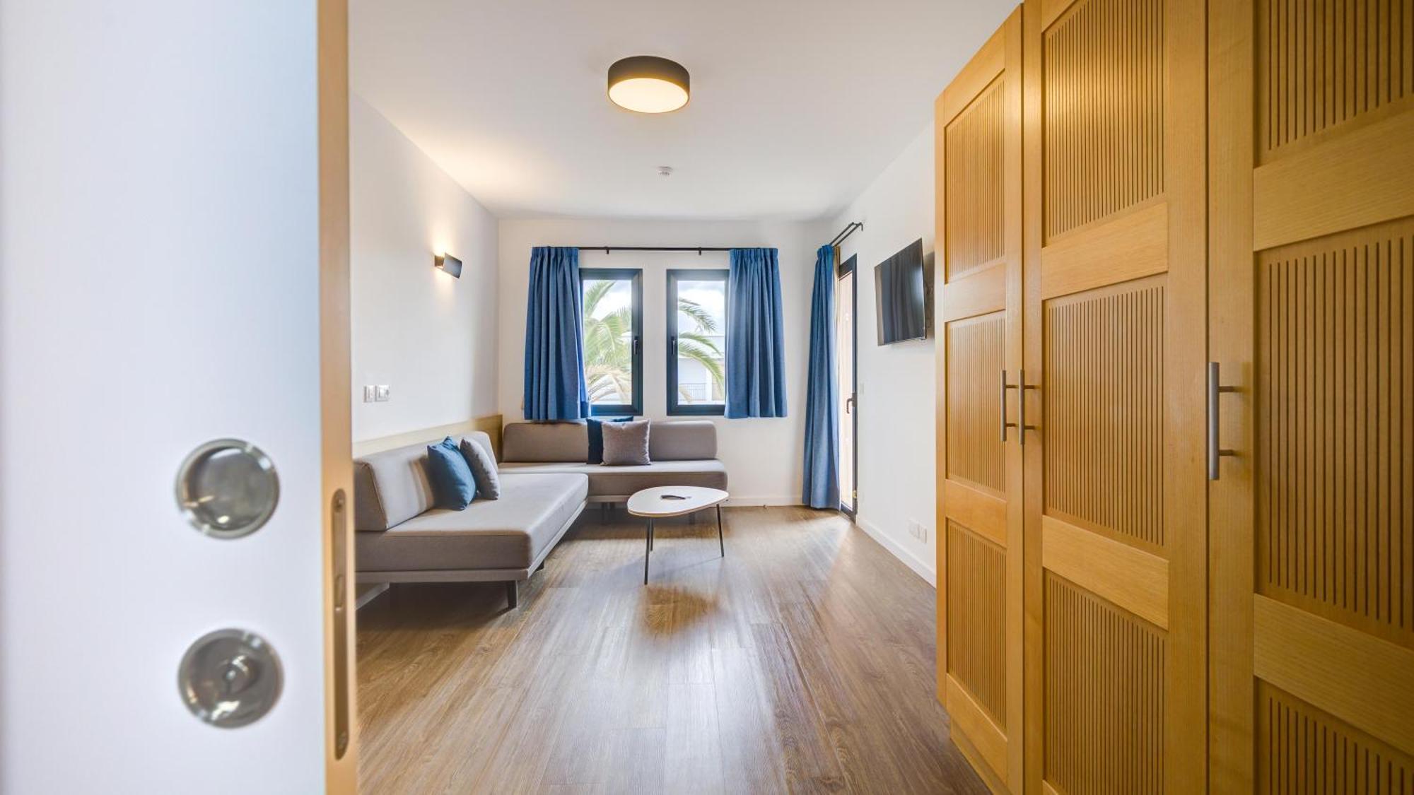 One-Bedroom Apartment Garden View