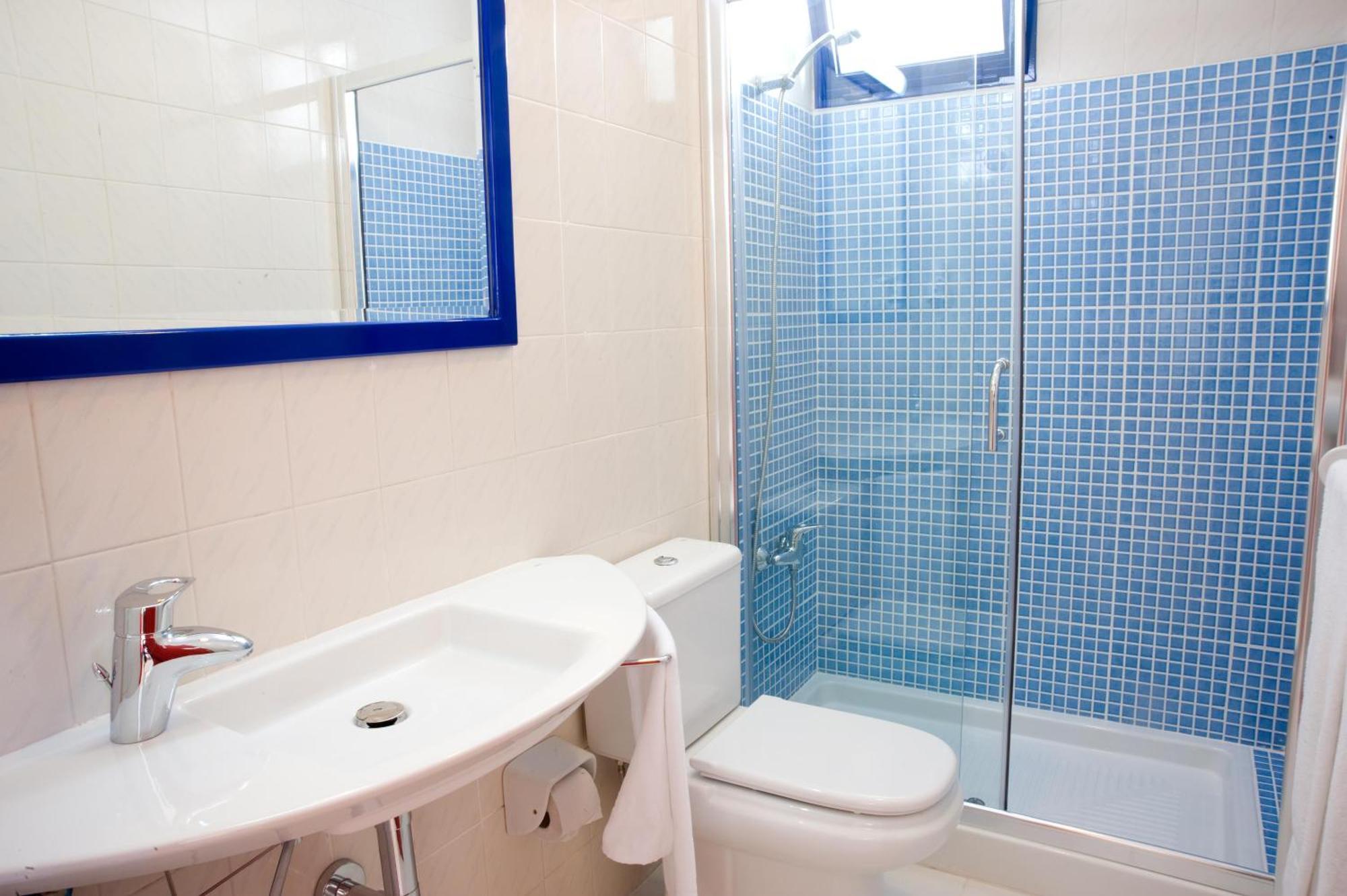 Standard Single Room with Shower