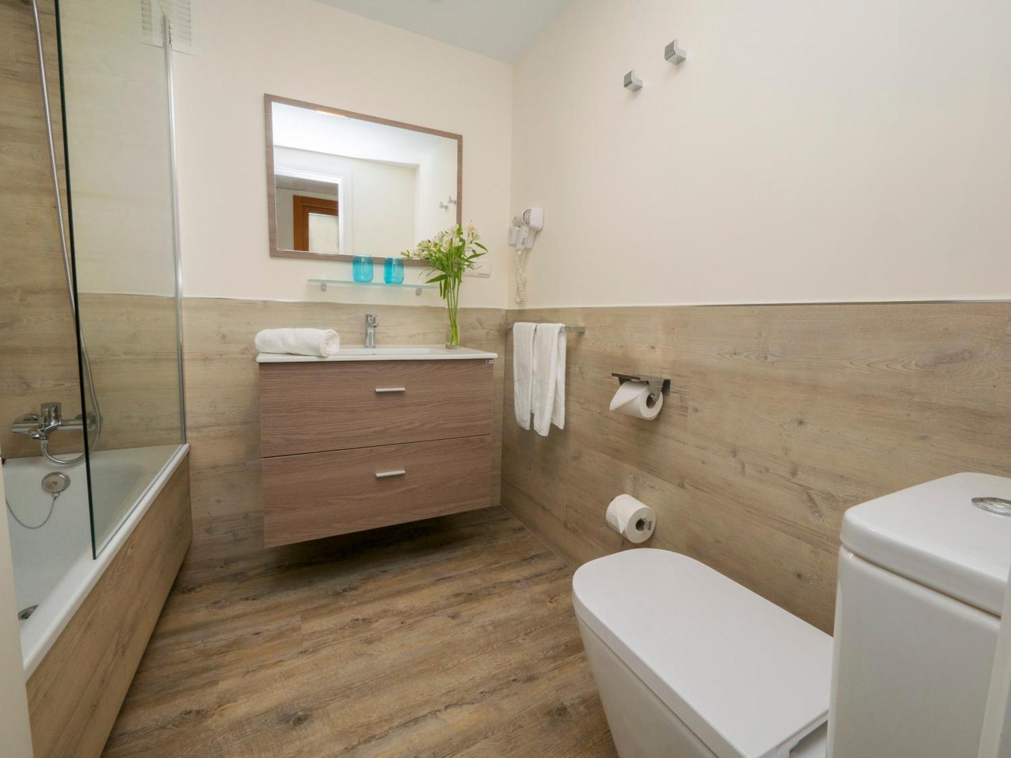 Triple Room,1660283911:JPEG