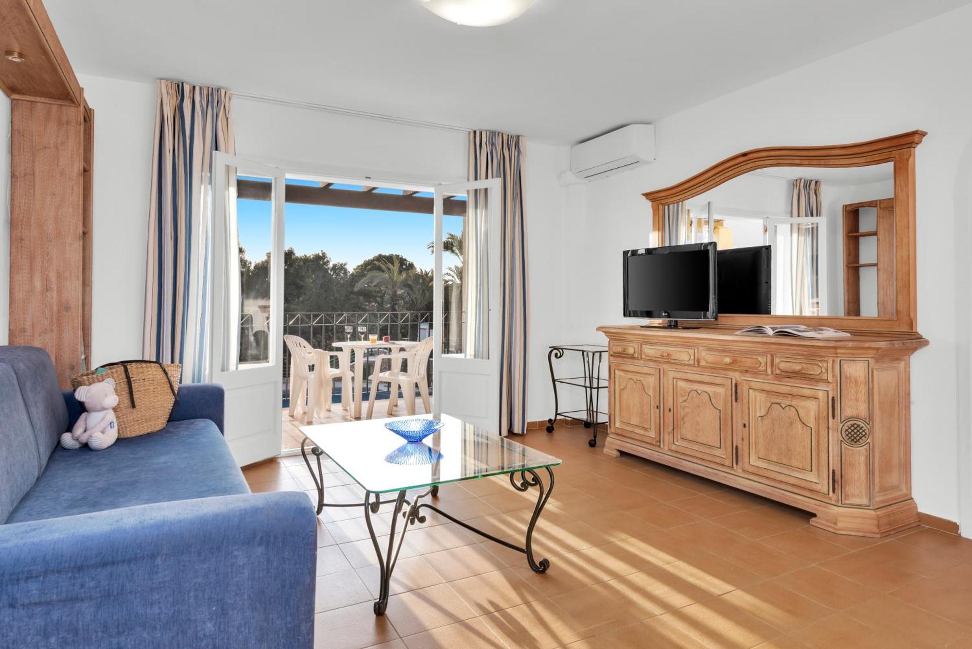 One-Bedroom Apartment,1661106649:JPEG