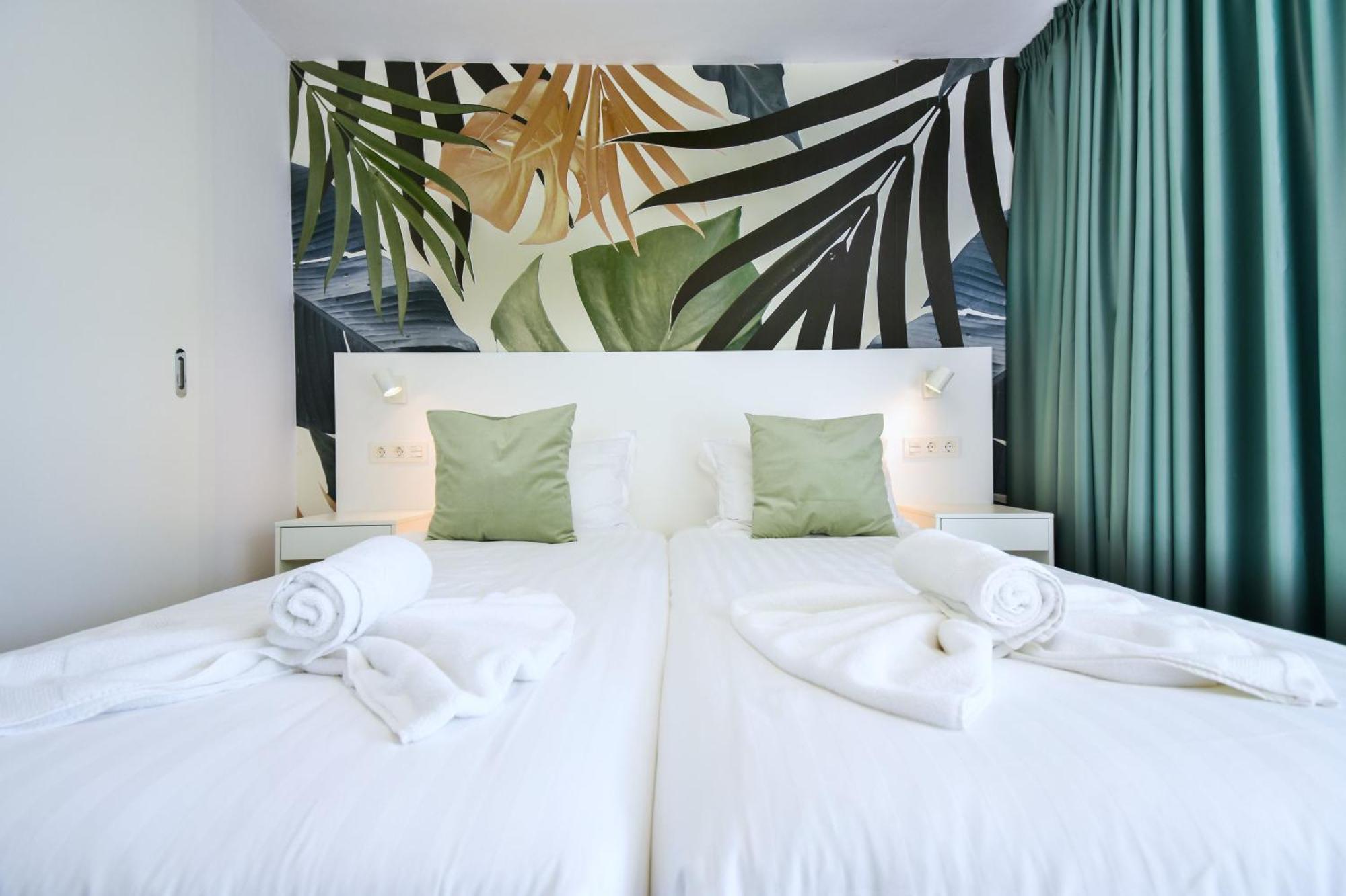 Apartamento de 1 dormitorio con vistas a la piscina