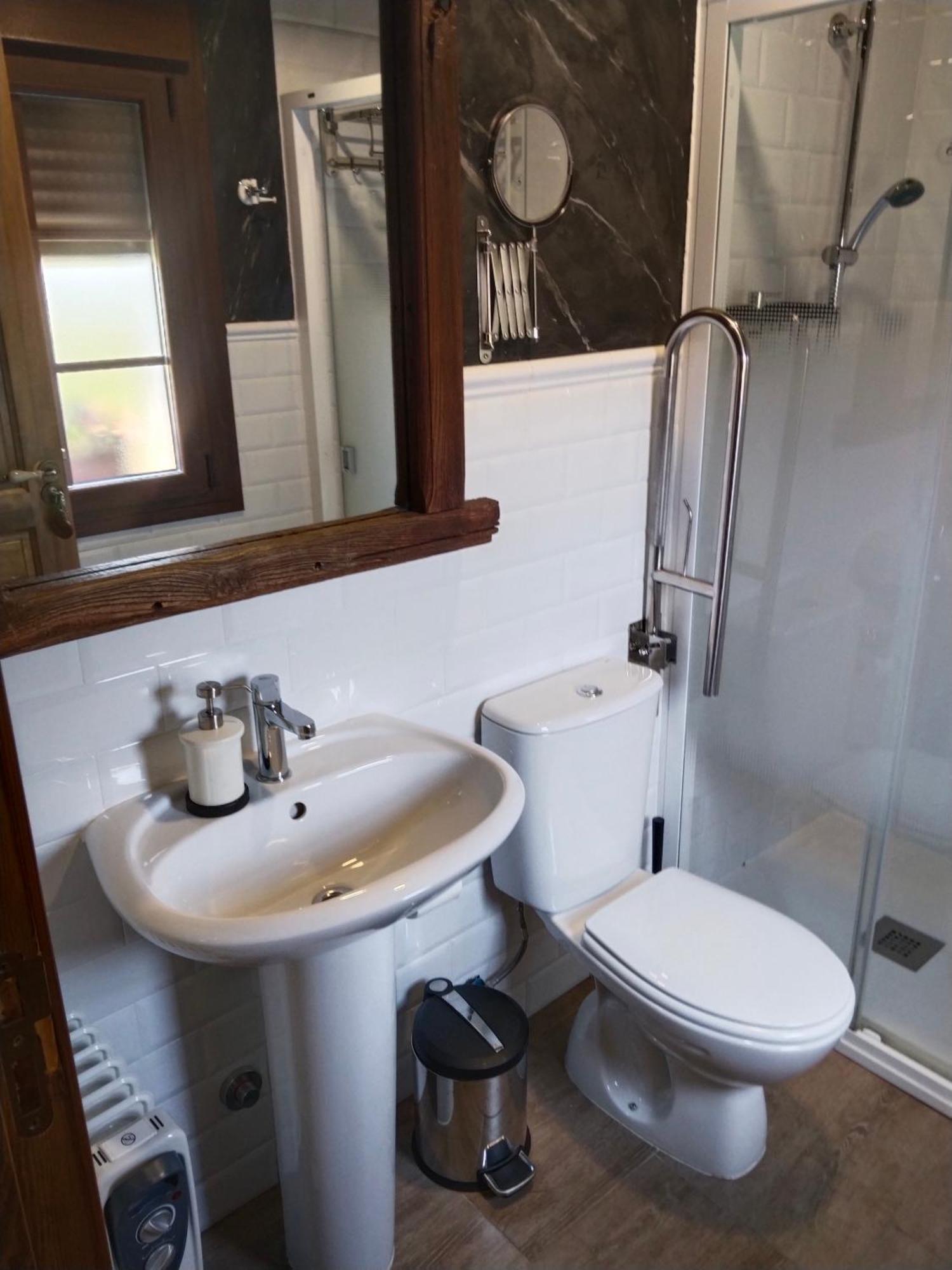 Double Room Private External Bathroom,1667516791:JPEG