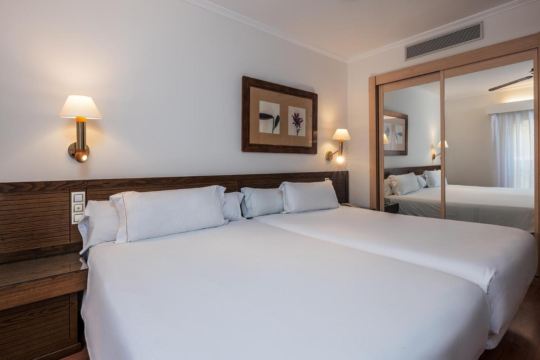 Two Connecting Double Rooms (2 Adults + 3 Children)