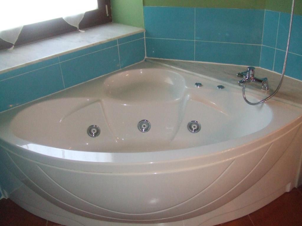 Double Room with Big Bathtub,160584255:JPEG