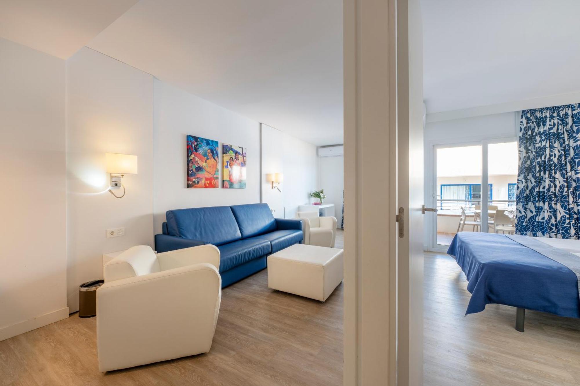 Suite with Balcony