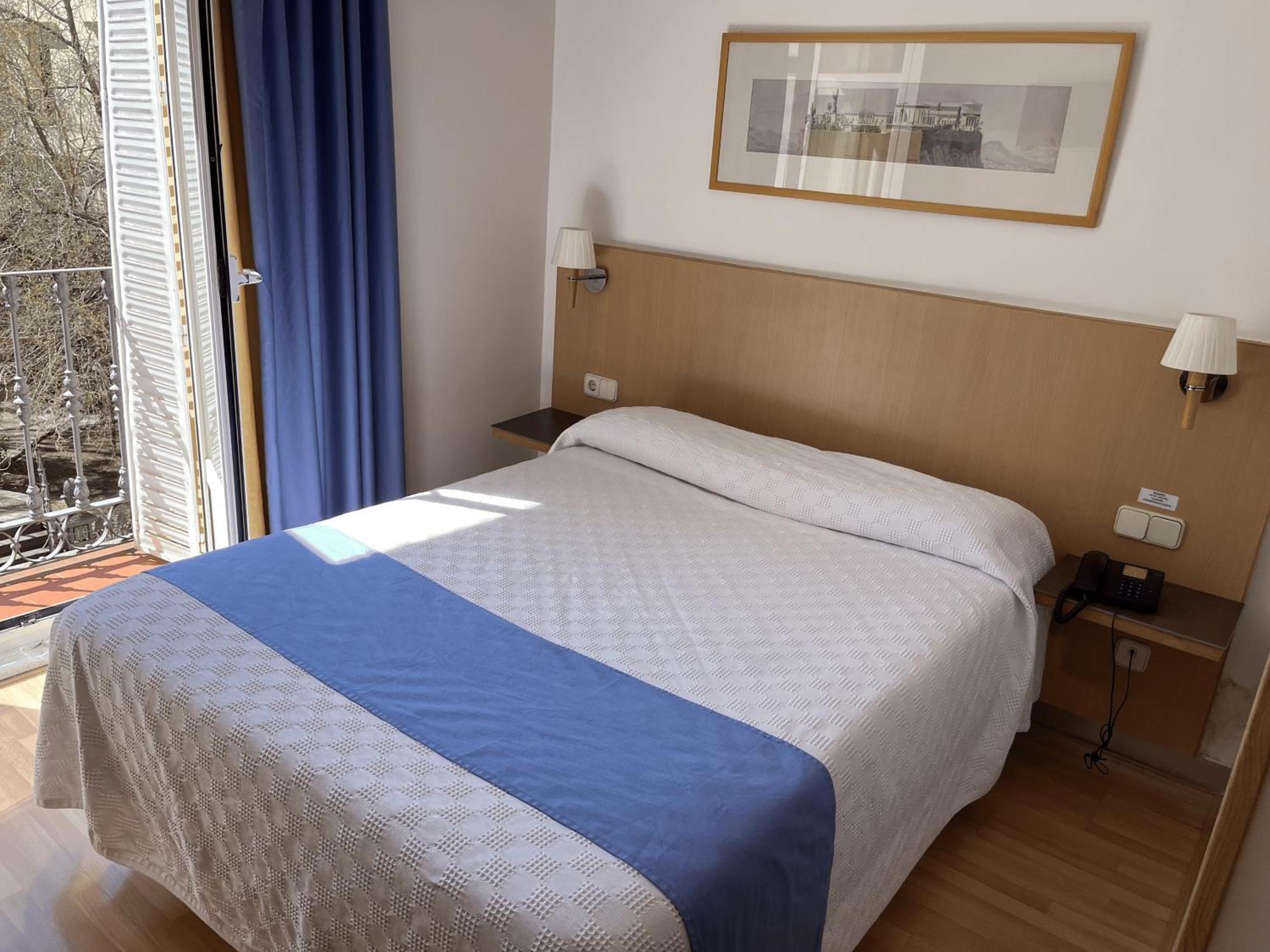 Queen Room,1675802361:JPEG