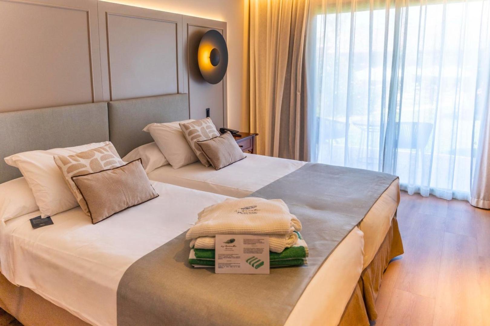 Deluxe Twin Room,1676728752:JPEG