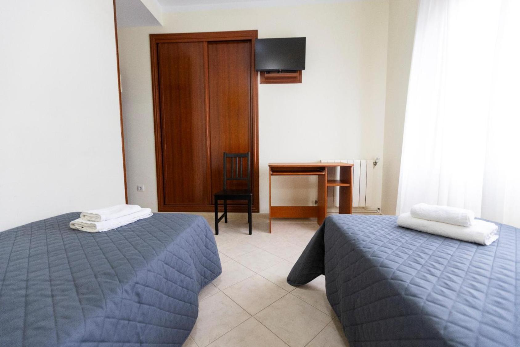 Twin Room,1678752736:JPEG