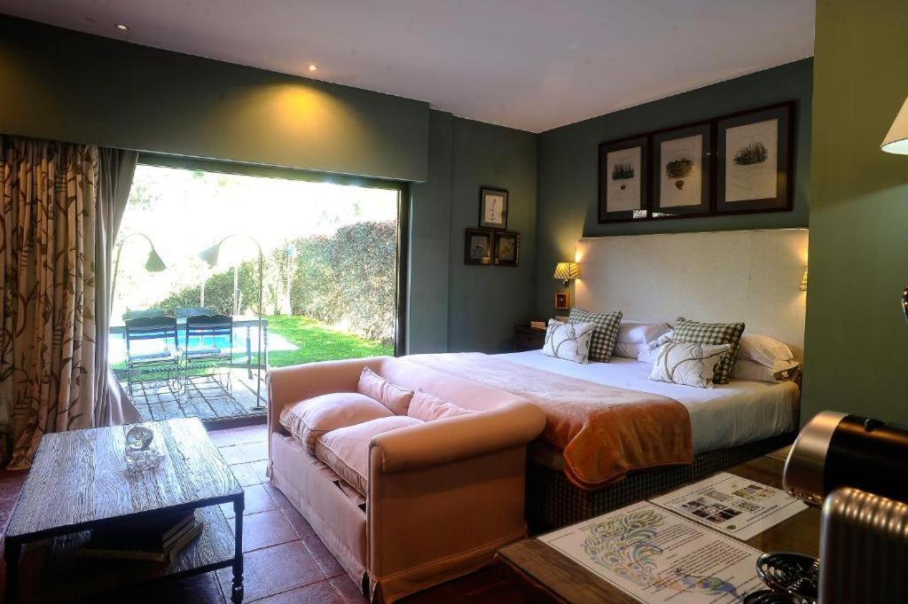 Suite deluxe with private pool,1681735897:JPEG