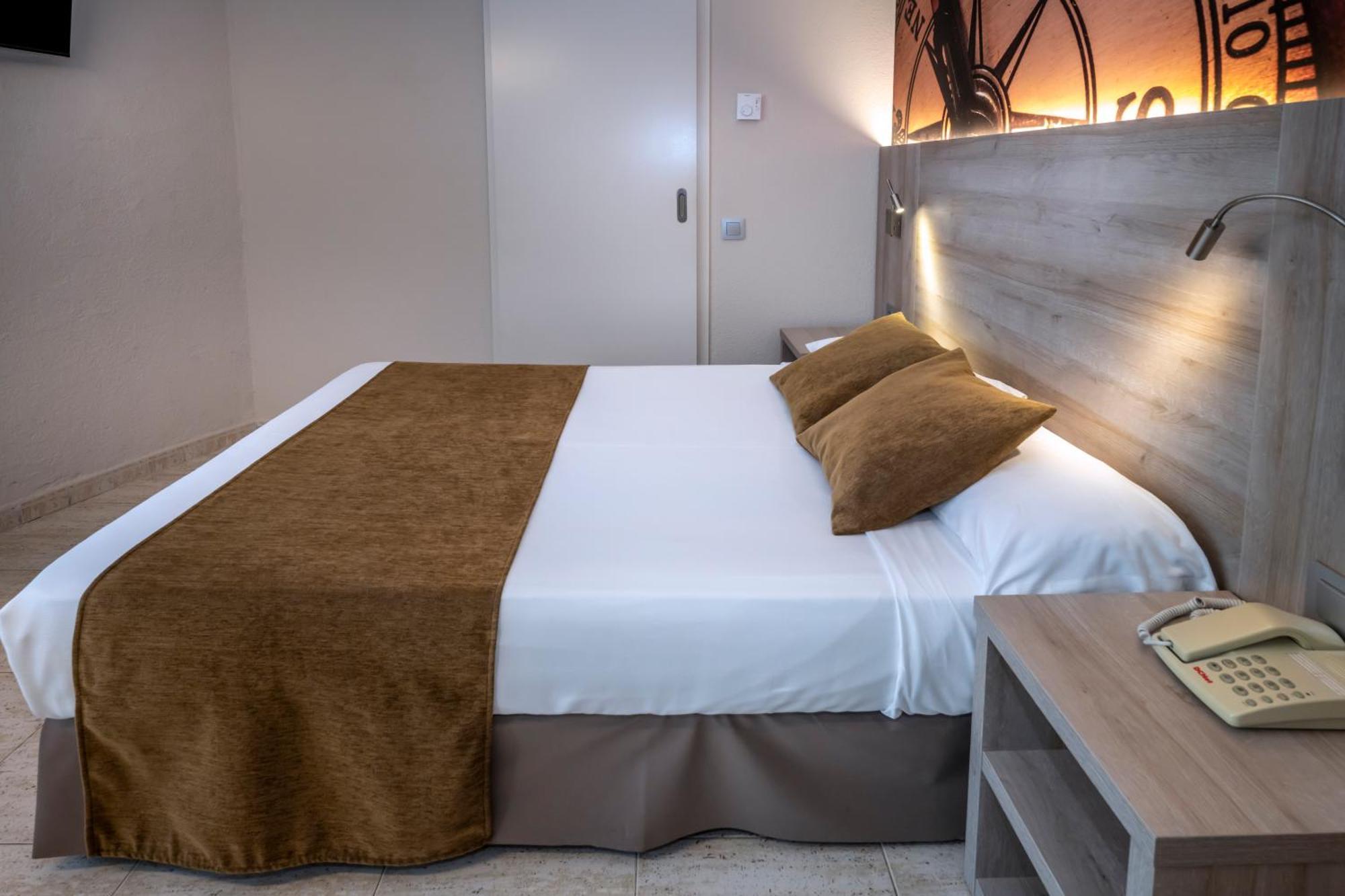 Double or Twin Room Sea View