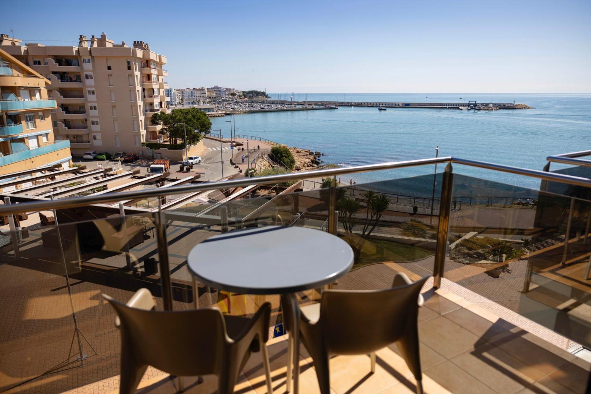 Habitación Doble con vistas laterales al mar - 2 camas