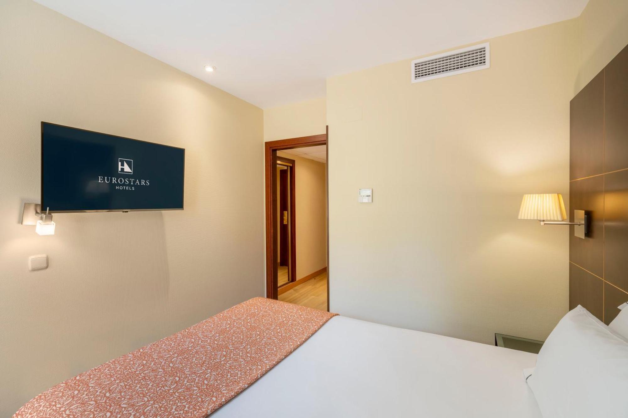 Double or Twin Room with Parking,1689822503:JPEG