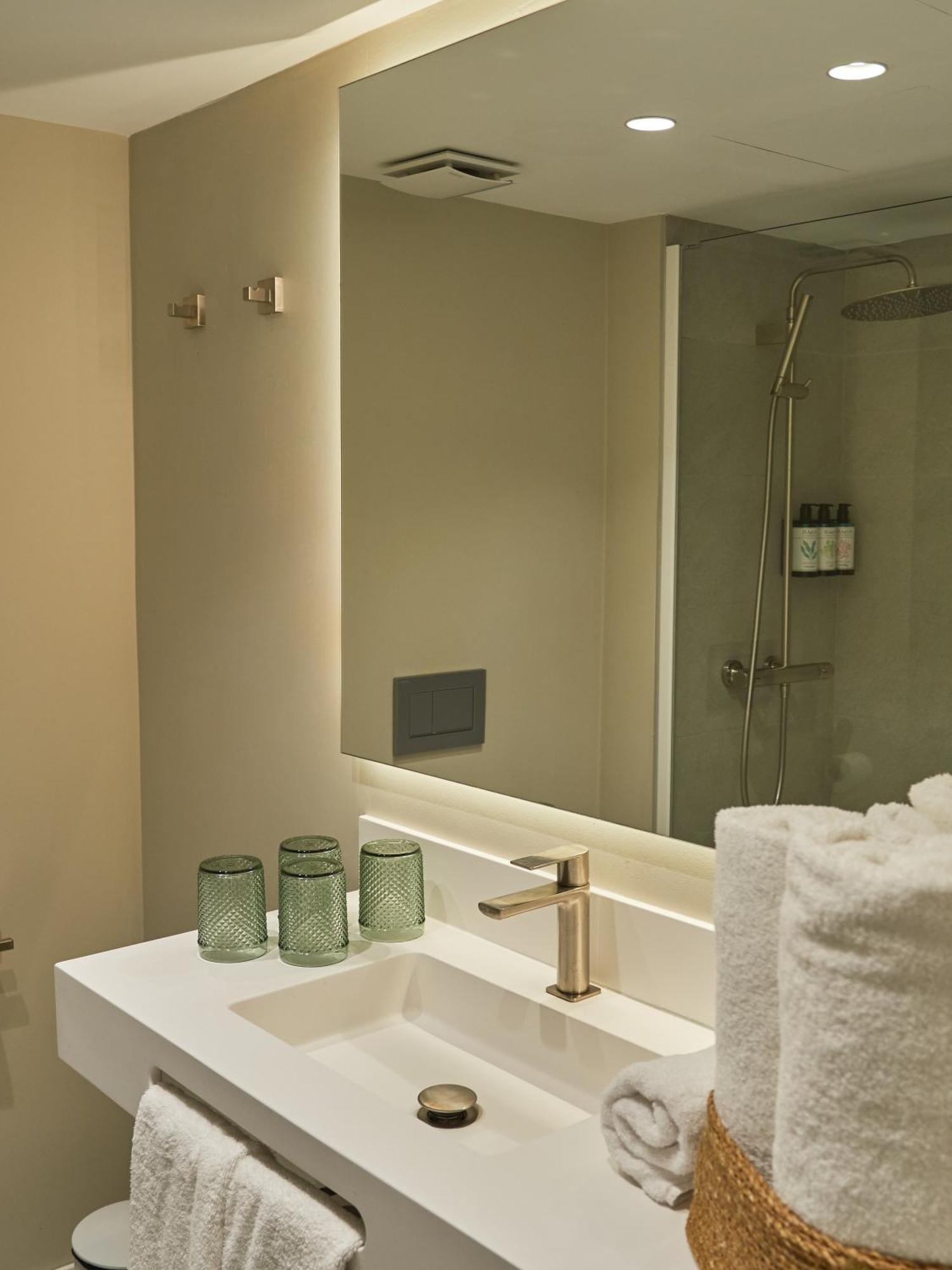 Quadruple Room,1690934549:JPEG