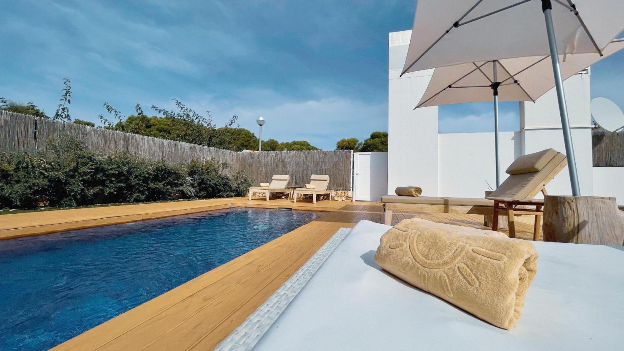 Three-Bedroom Villa,1691995382:JPEG