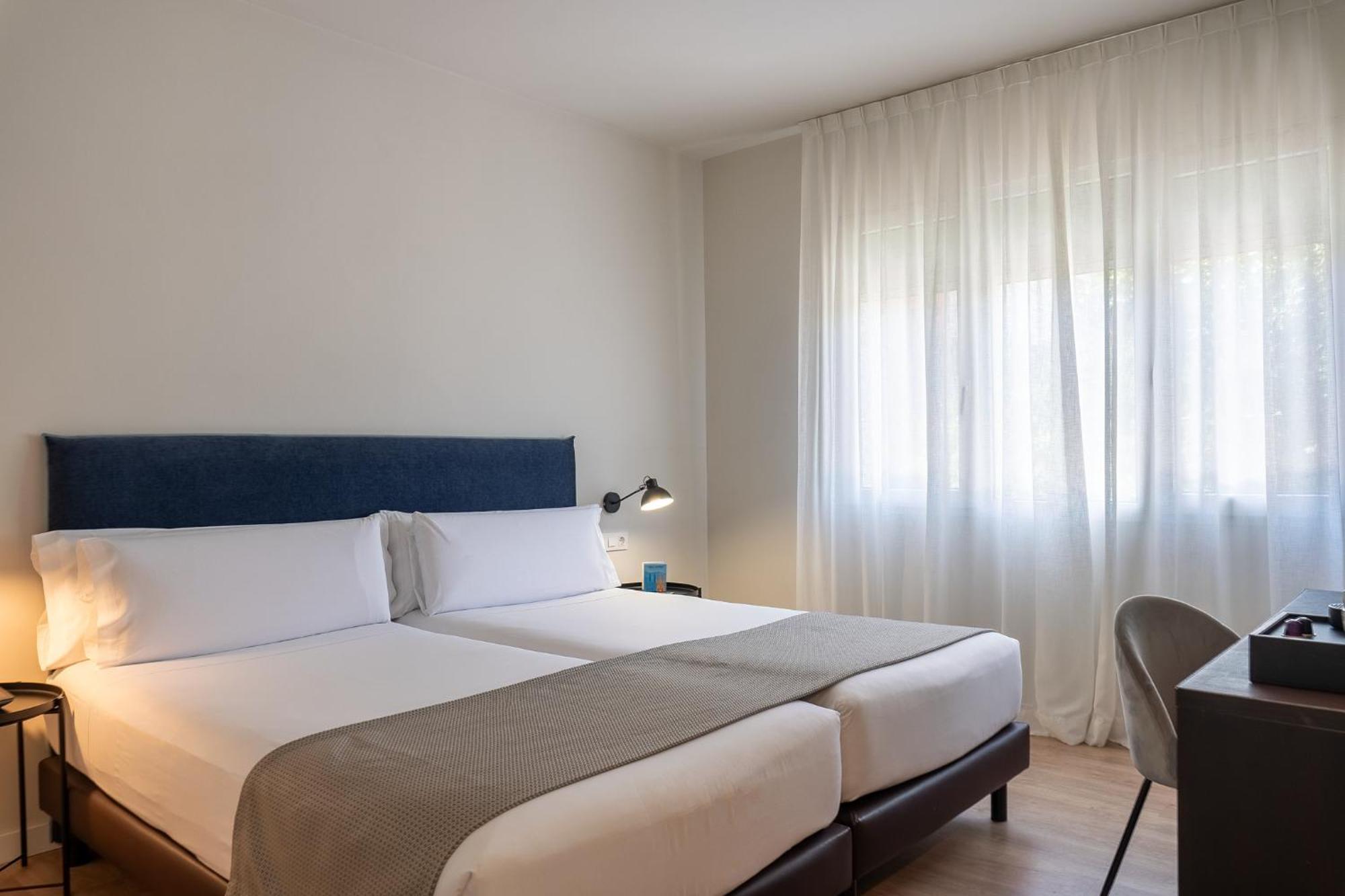 Twin Room (1-2 Adults),1695738625:JPEG