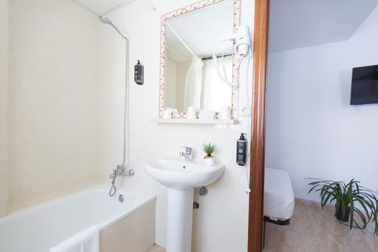 Double Room with Terrace,1697873072:JPEG